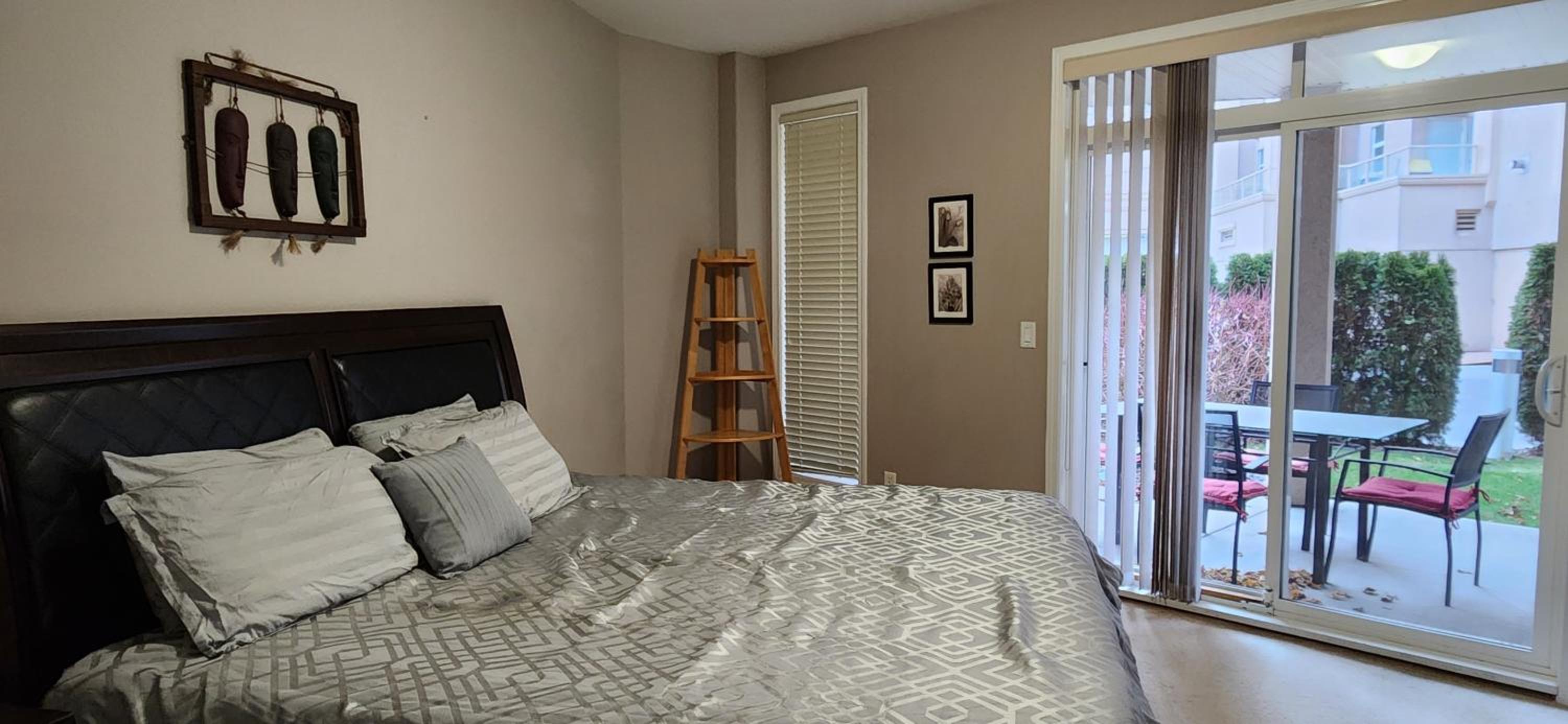 Discovery Bay Resort by Kelowna Resort Acc. - 80+ suites available - Image 4