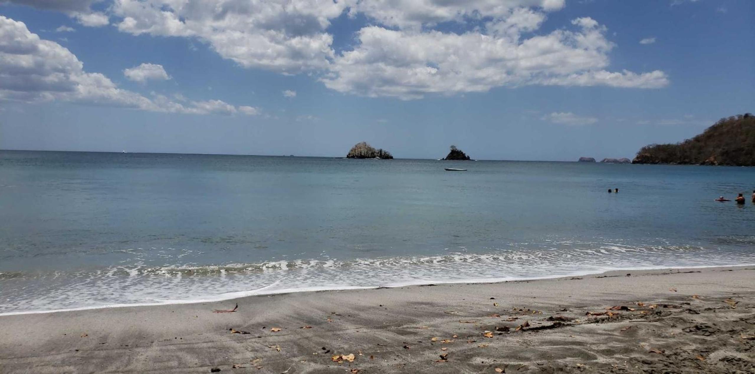 Plaza Mercado 12 - Beach, Oceanfront 2BR, 2BA Condo in Las Catalinas