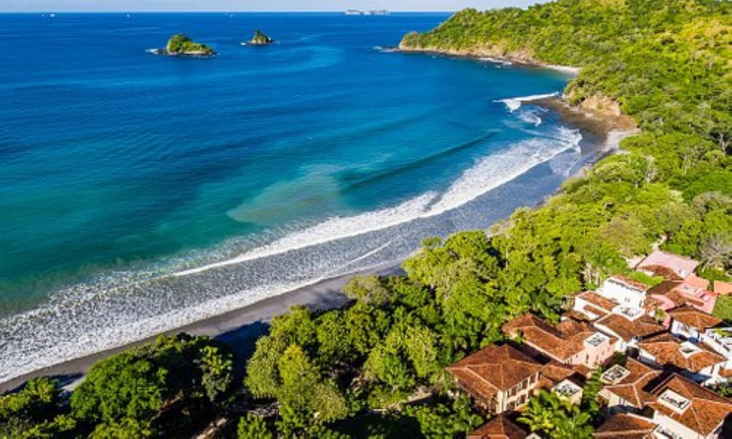 Plaza Mercado 12 - Beach, Oceanfront 2BR, 2BA Condo in Las Catalinas