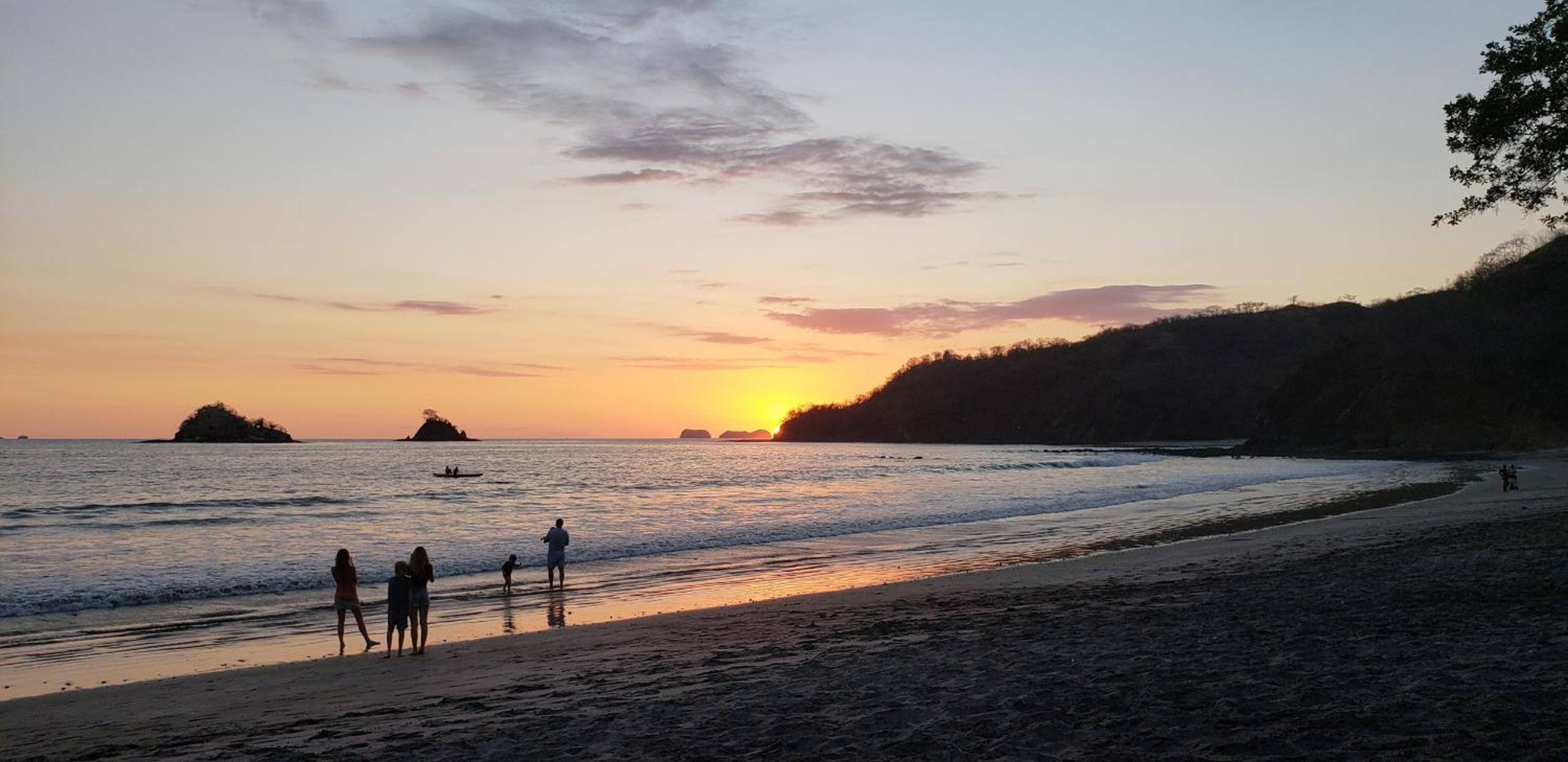 Plaza Mercado 12 - Beach, Oceanfront 2BR, 2BA Condo in Las Catalinas