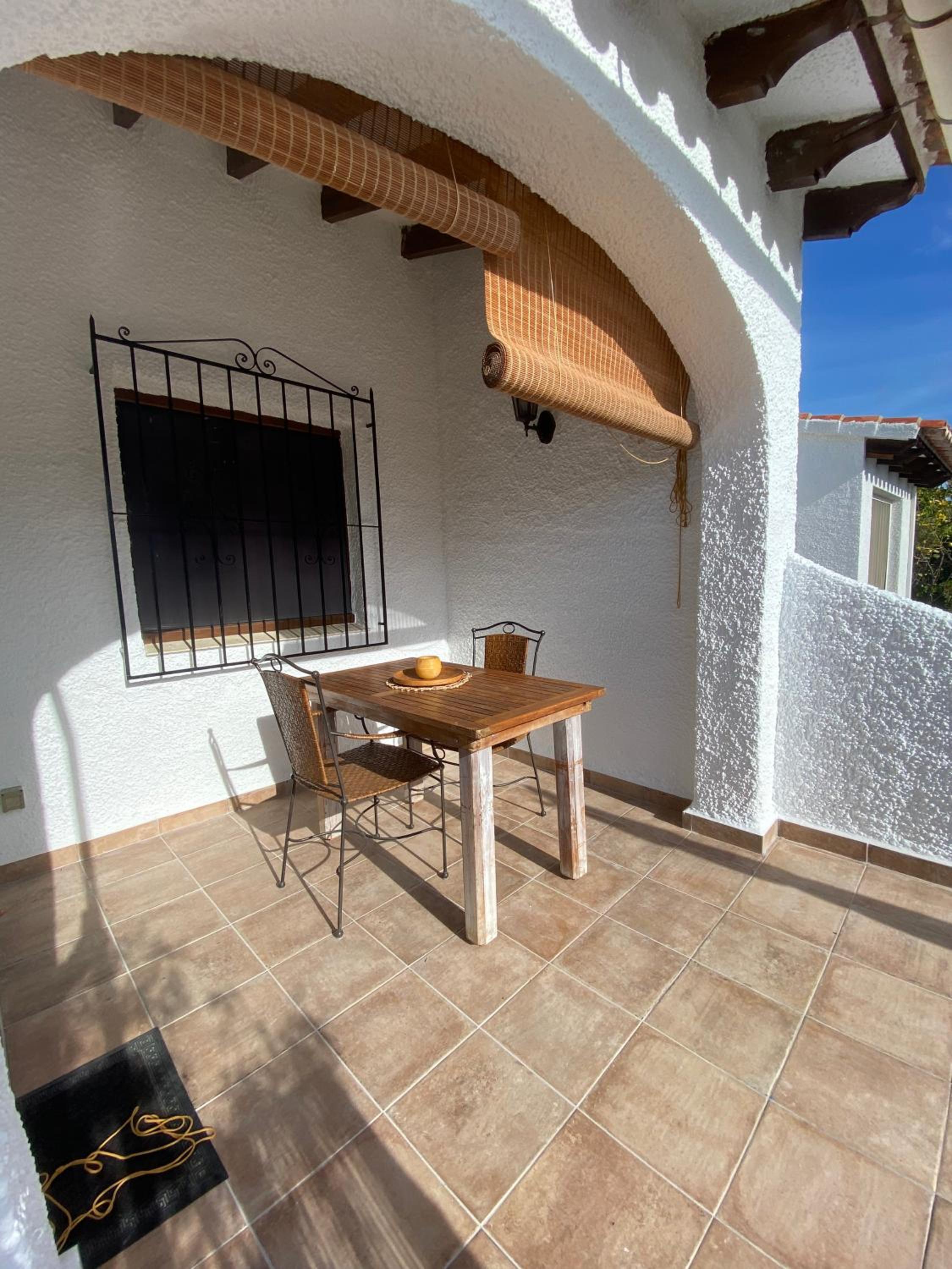 Bungalow Steps from Moraira
