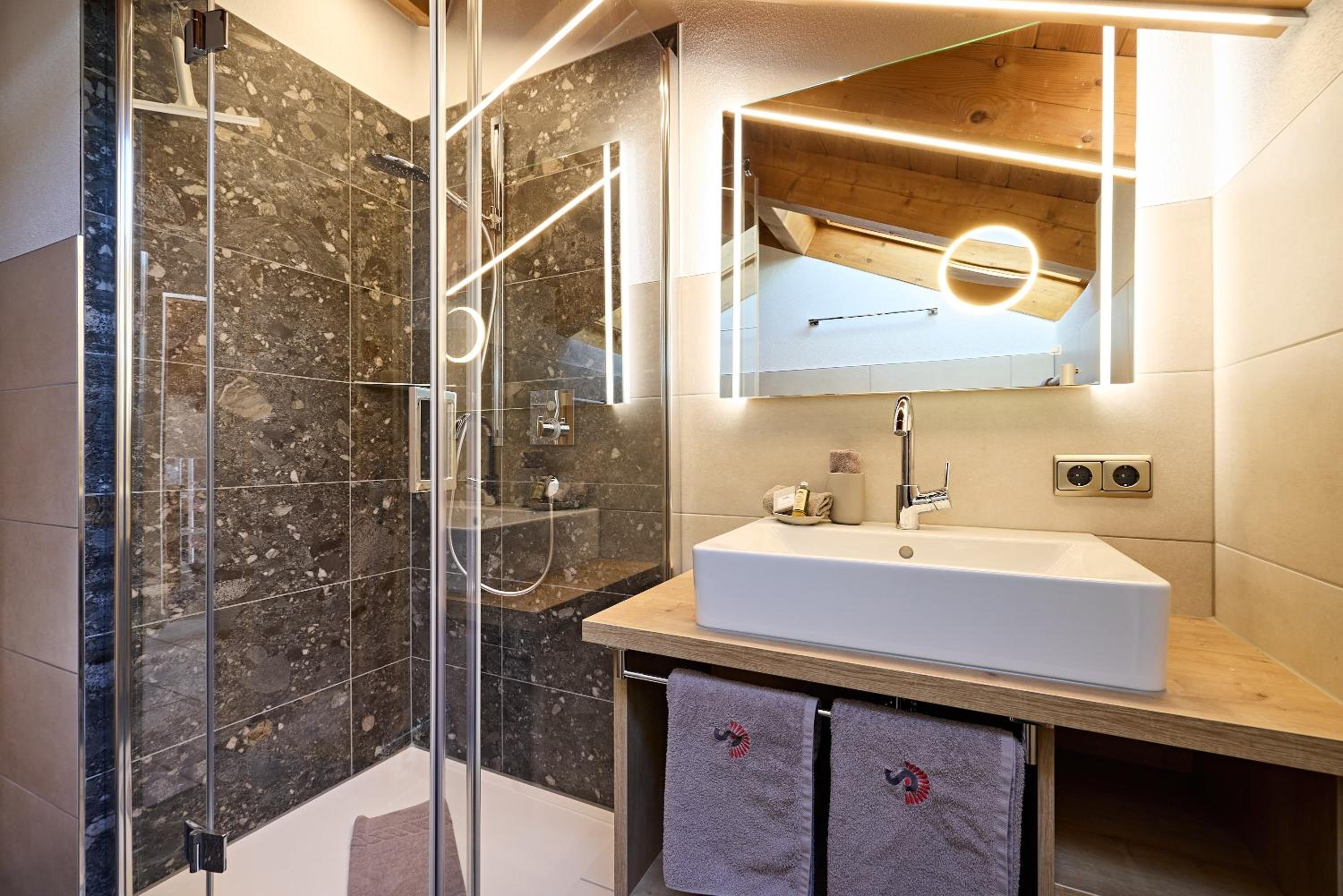 Siplinger Suites - Ferienwohnungen - Sauna und Fitness