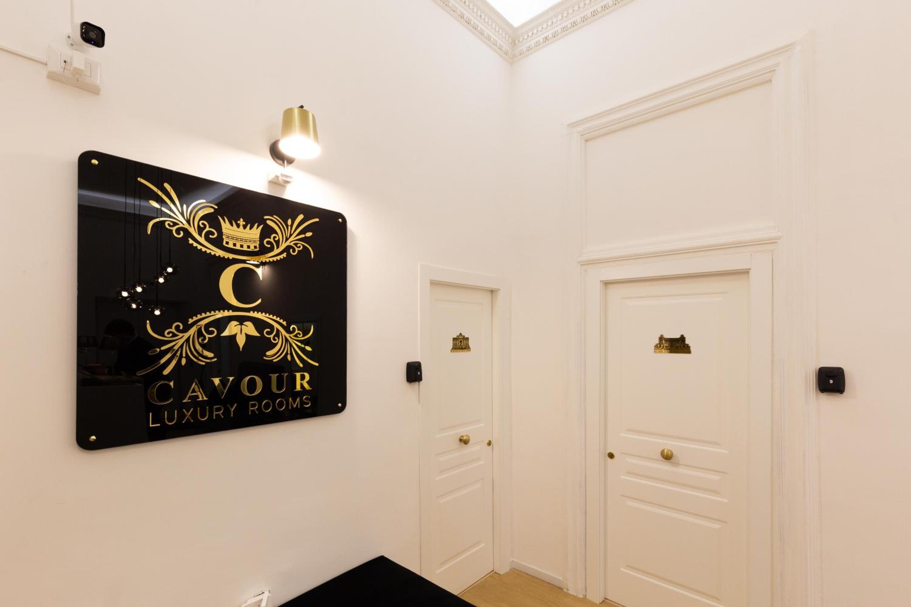 Cavour LR Collection
