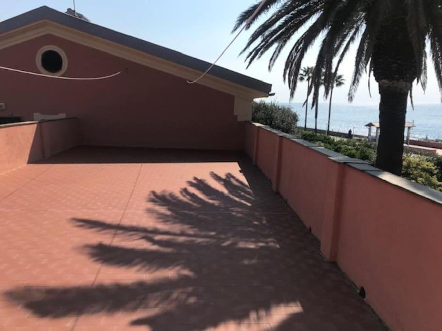 Casa Balbi al Mare, giardino e posto auto privato view 4