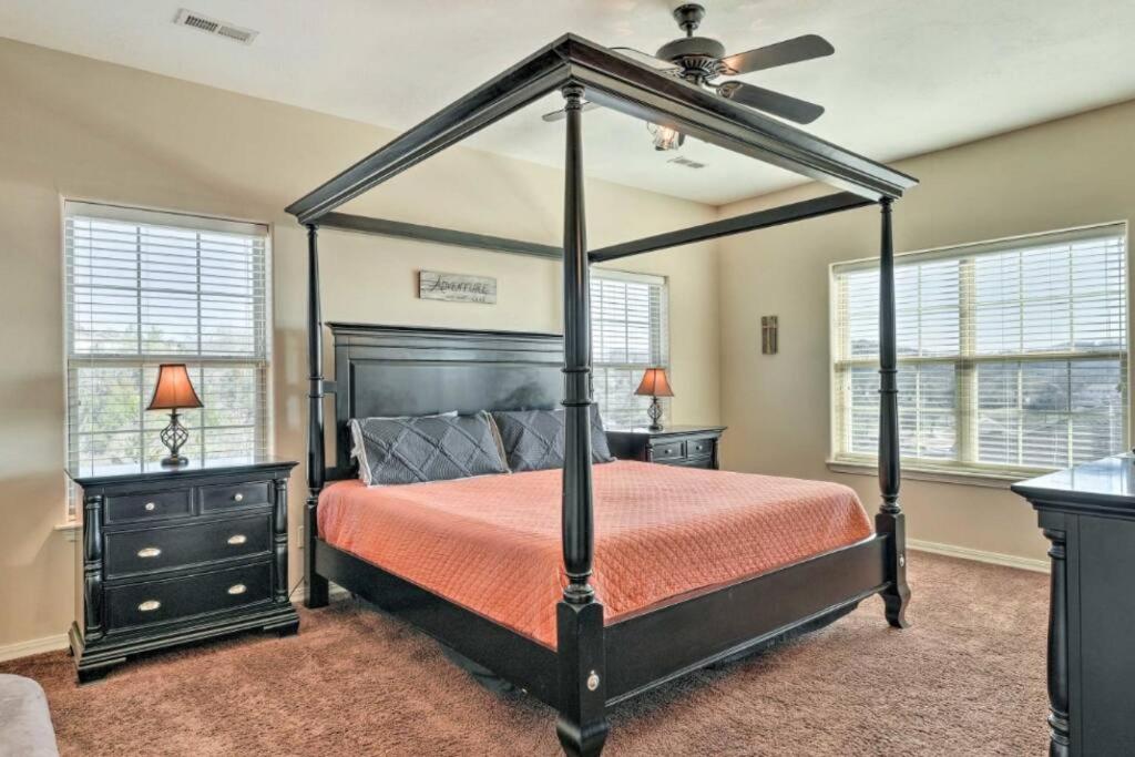 Luxury Condo With Boat Slip view 4