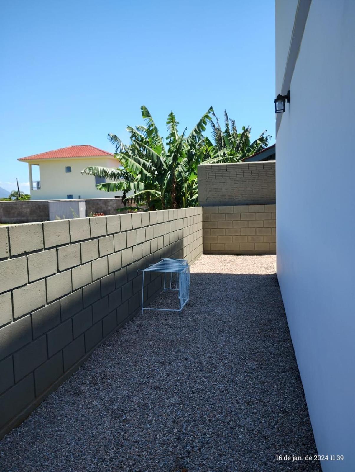 Apto de 2 Quartos Próximo ao Mar