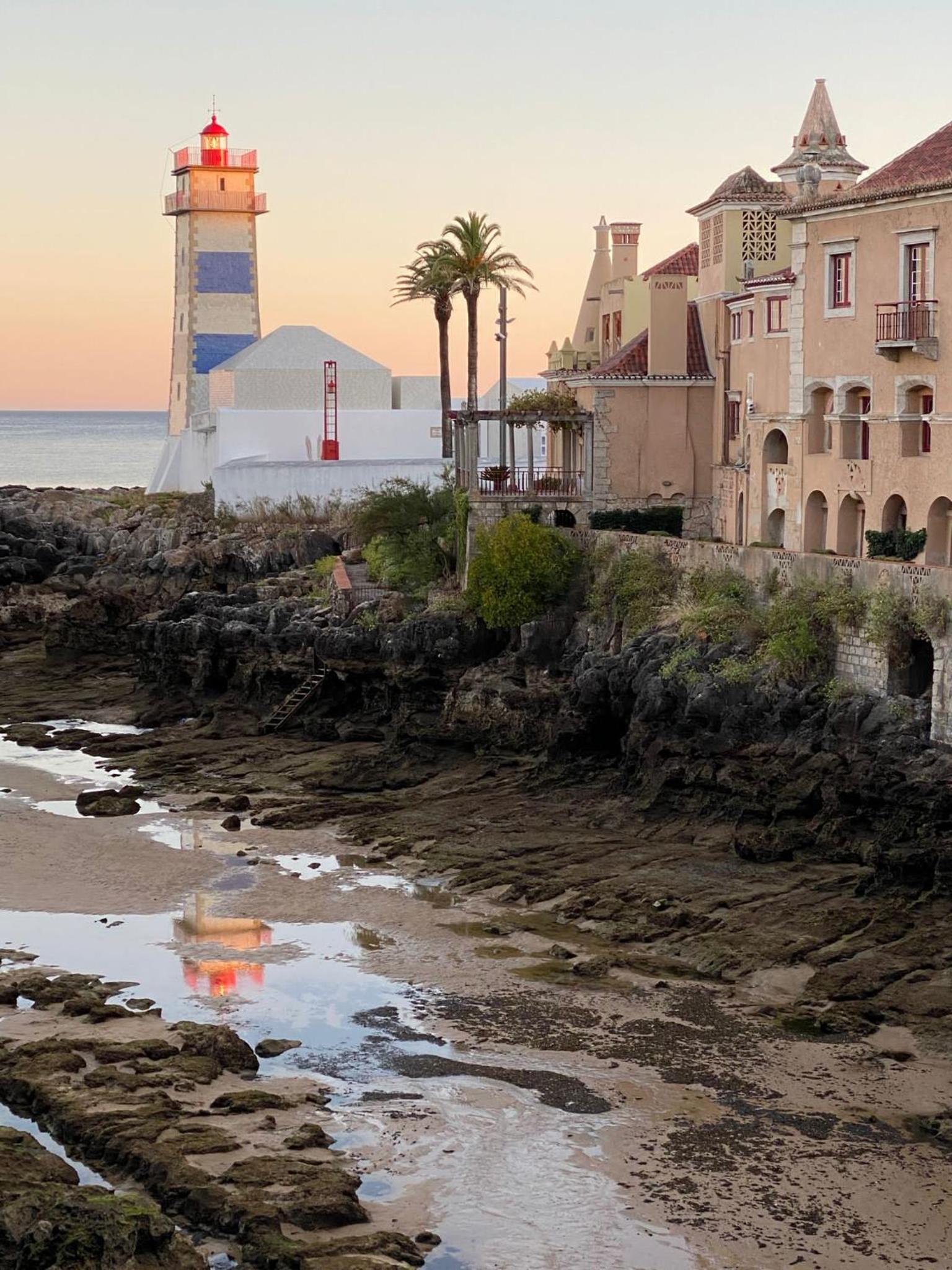 Spacious studio apartment in the heart of Cascais historic center view 4