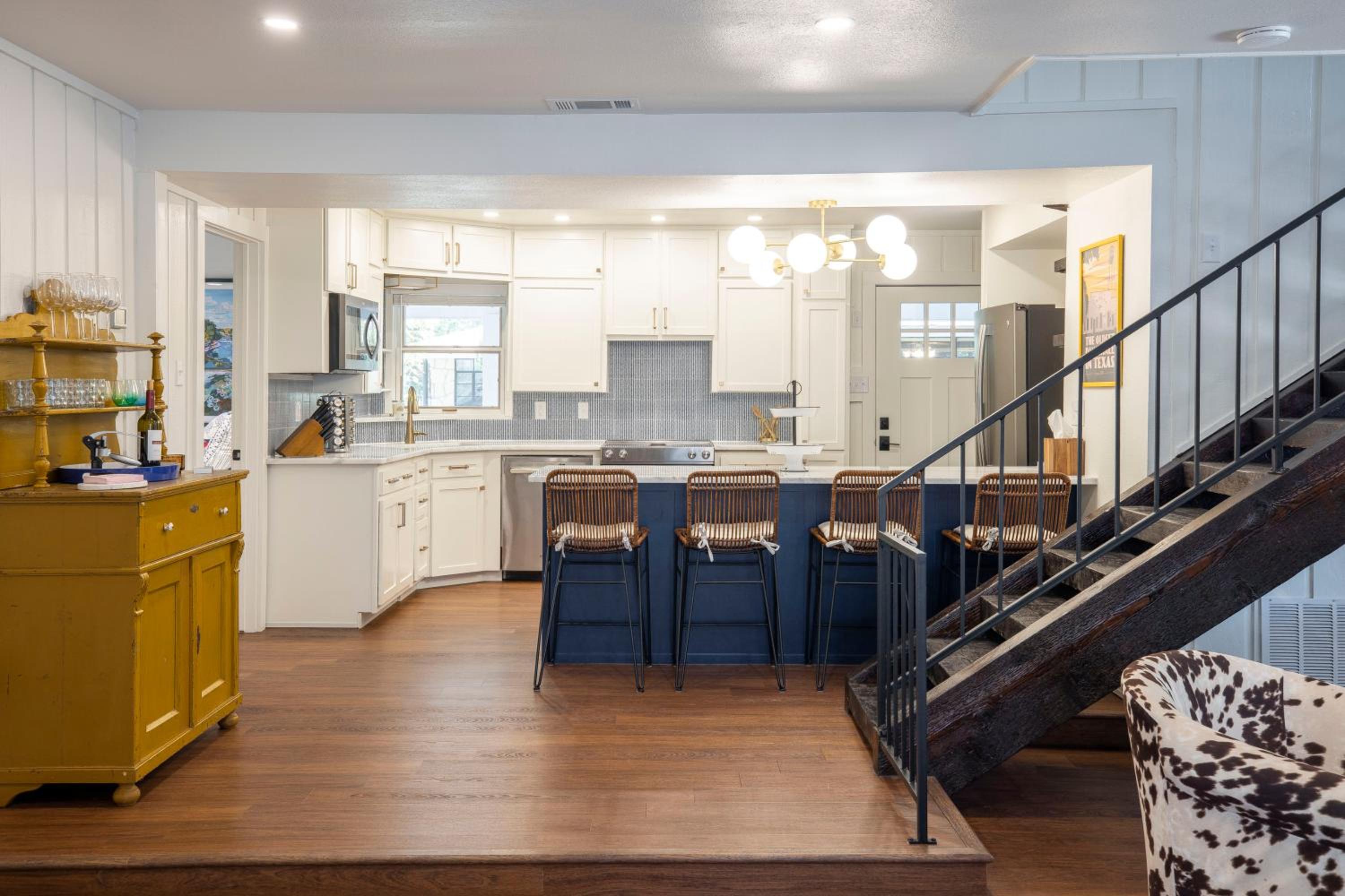 Updated 4/3 - Walk to Landa Park & Schlitterbahn! view 4