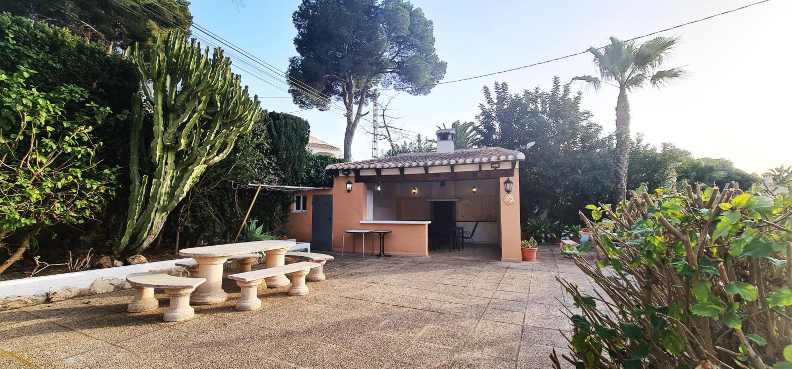 Villa los Agaves Javea piscina y barbacoa