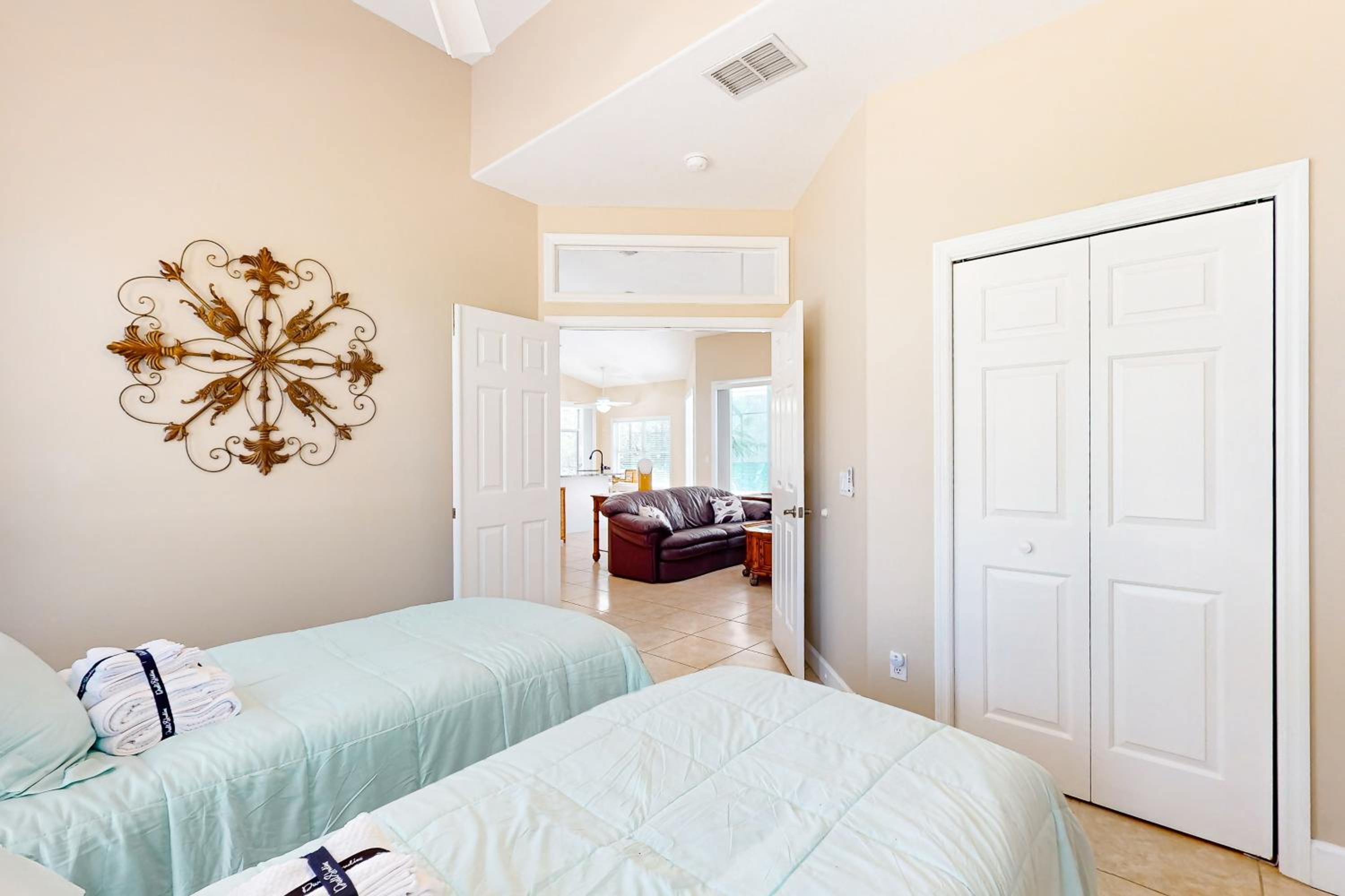 Golfers Oasis with Pool in Black Diamond Ranch!