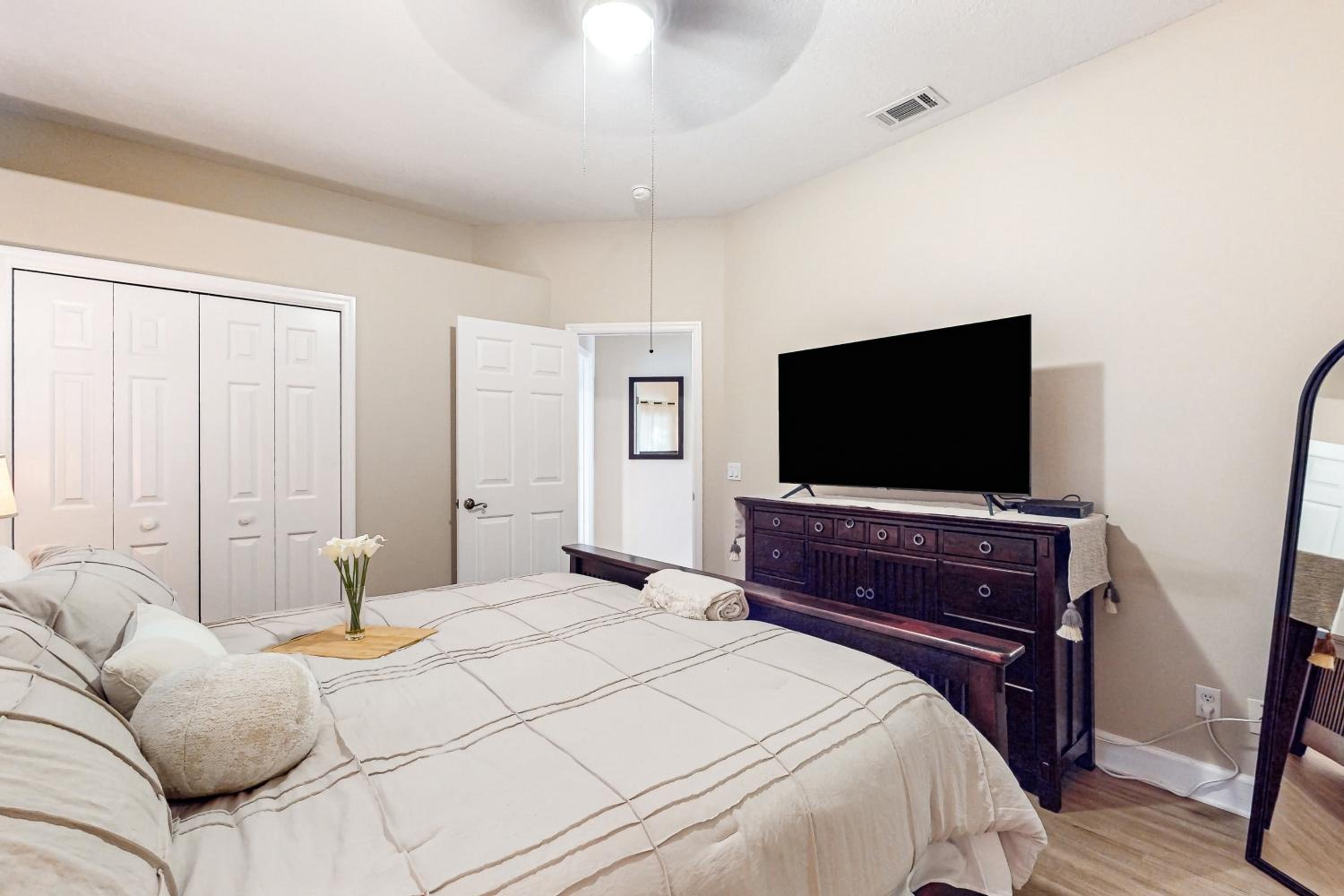 Golfers Oasis with Pool in Black Diamond Ranch!