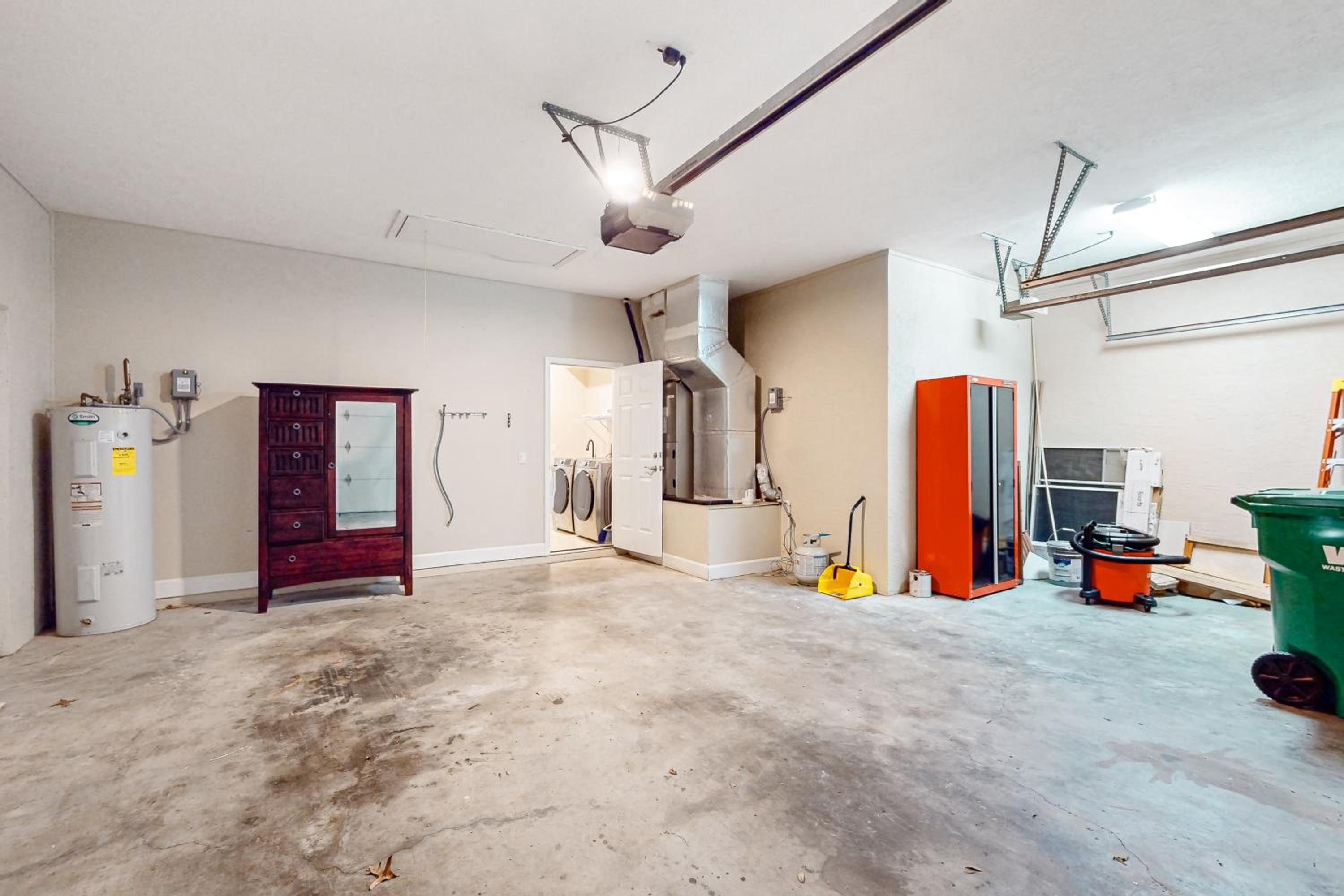 Golfers Oasis with Pool in Black Diamond Ranch!