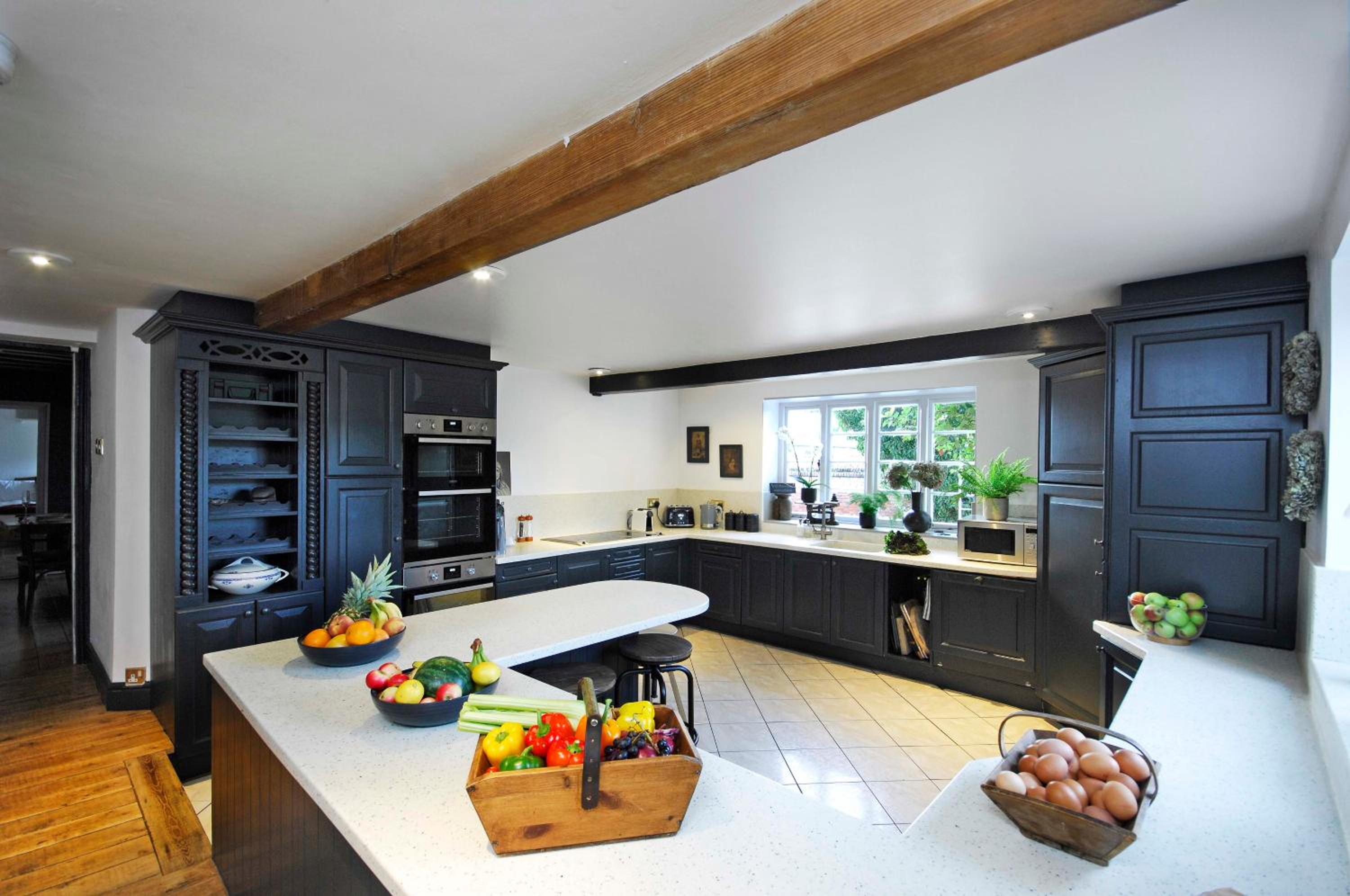 Warren Farm Farmhouse nr Oxford view 3