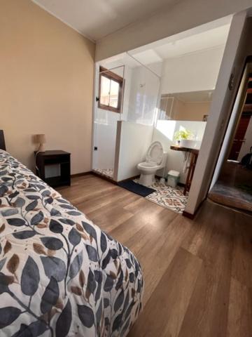 Hostal Damatierra Guesthouse