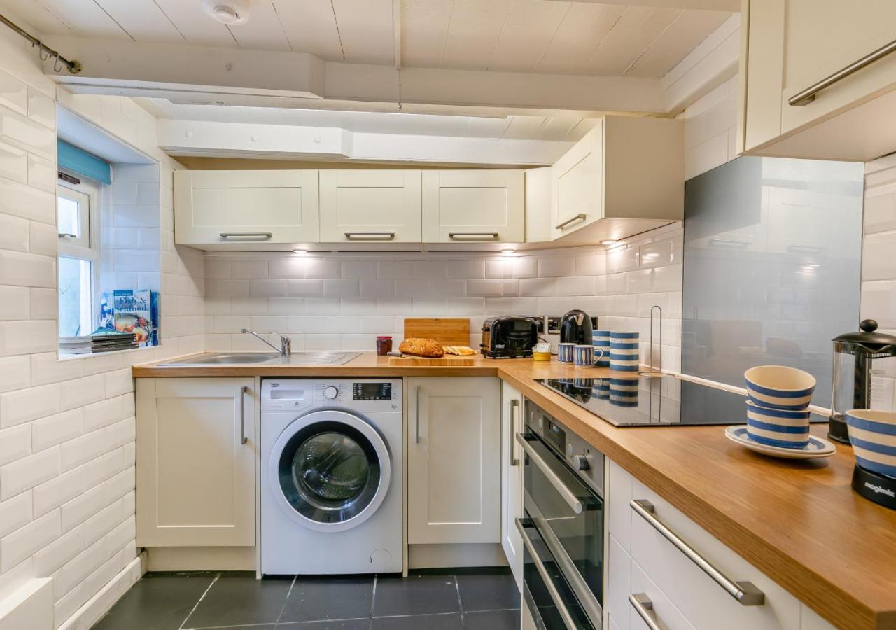 3 Bed in Porthleven oc-7bayvi