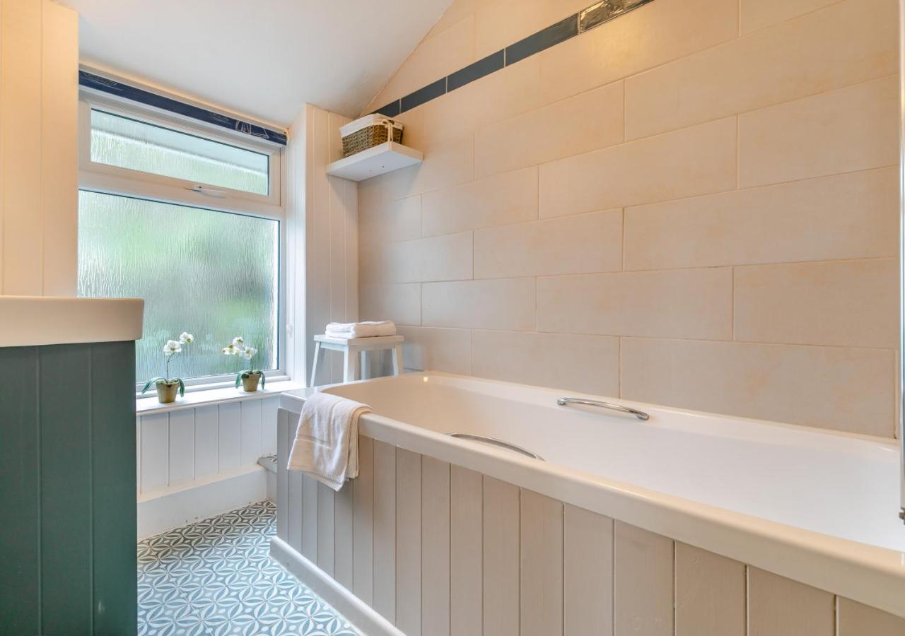 3 Bed in Porthleven oc-7bayvi