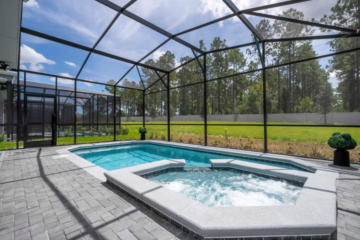 Gorgeous 6Bd w Pool Game Room at Windsor Island 4450 view 2
