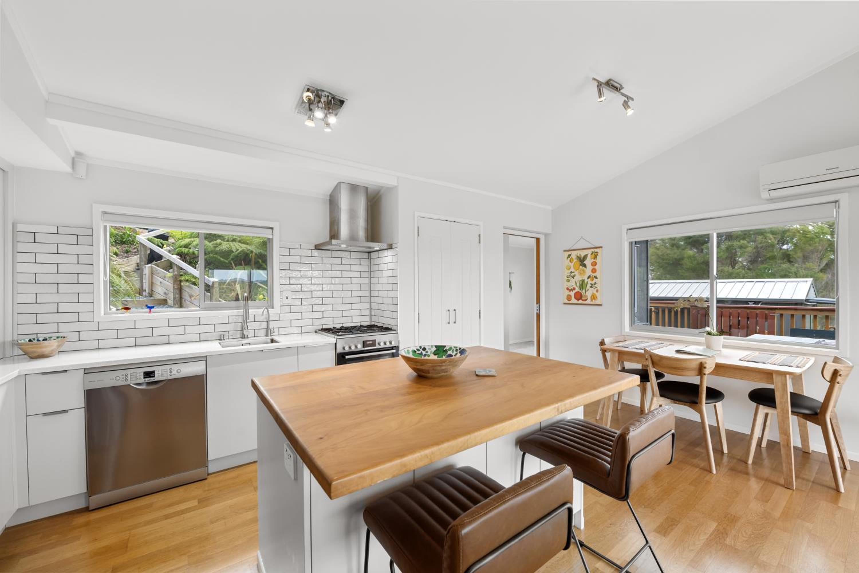 Valley Vista - Paihia Holiday Home view 4