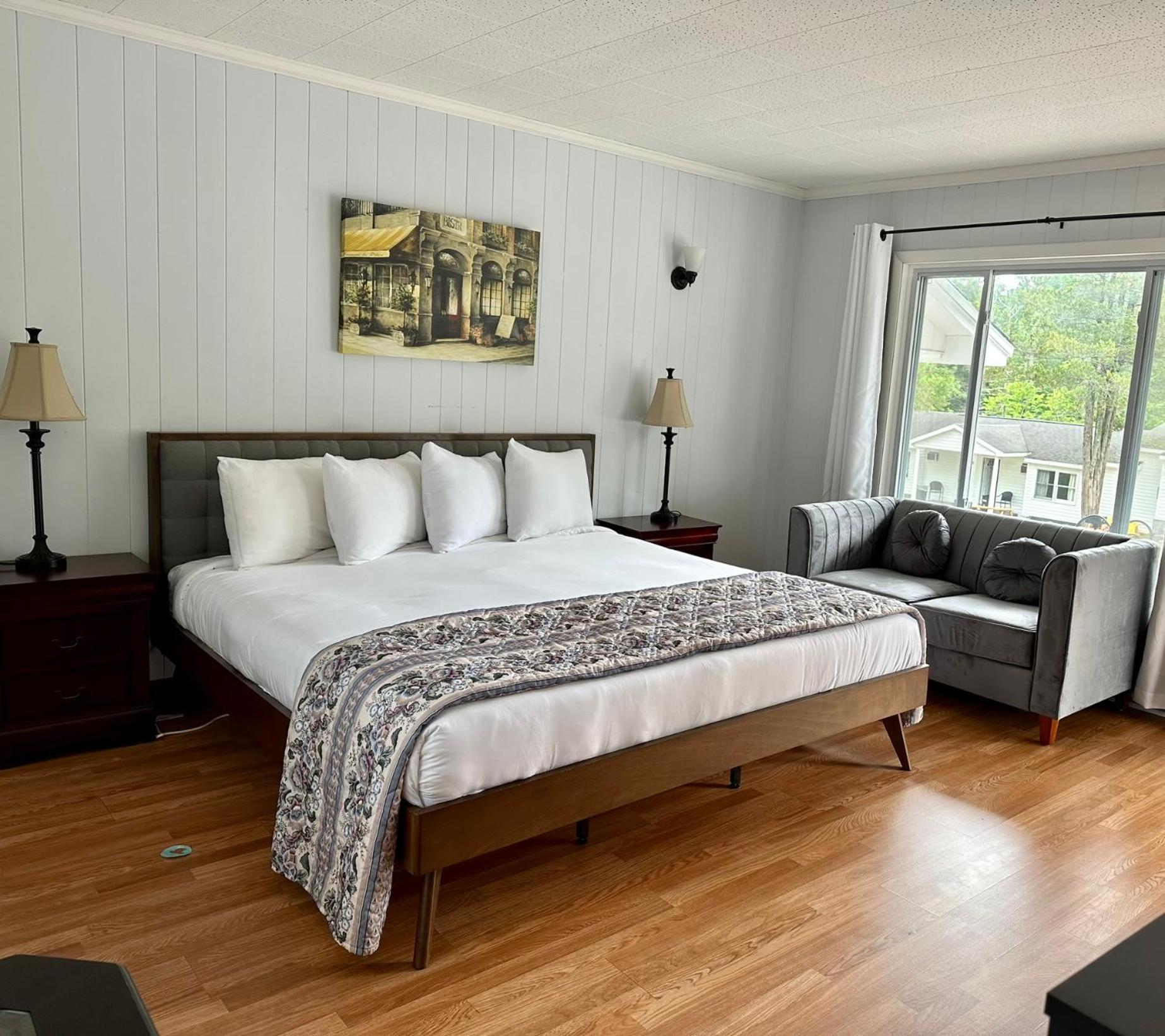 The Villas on Lake George