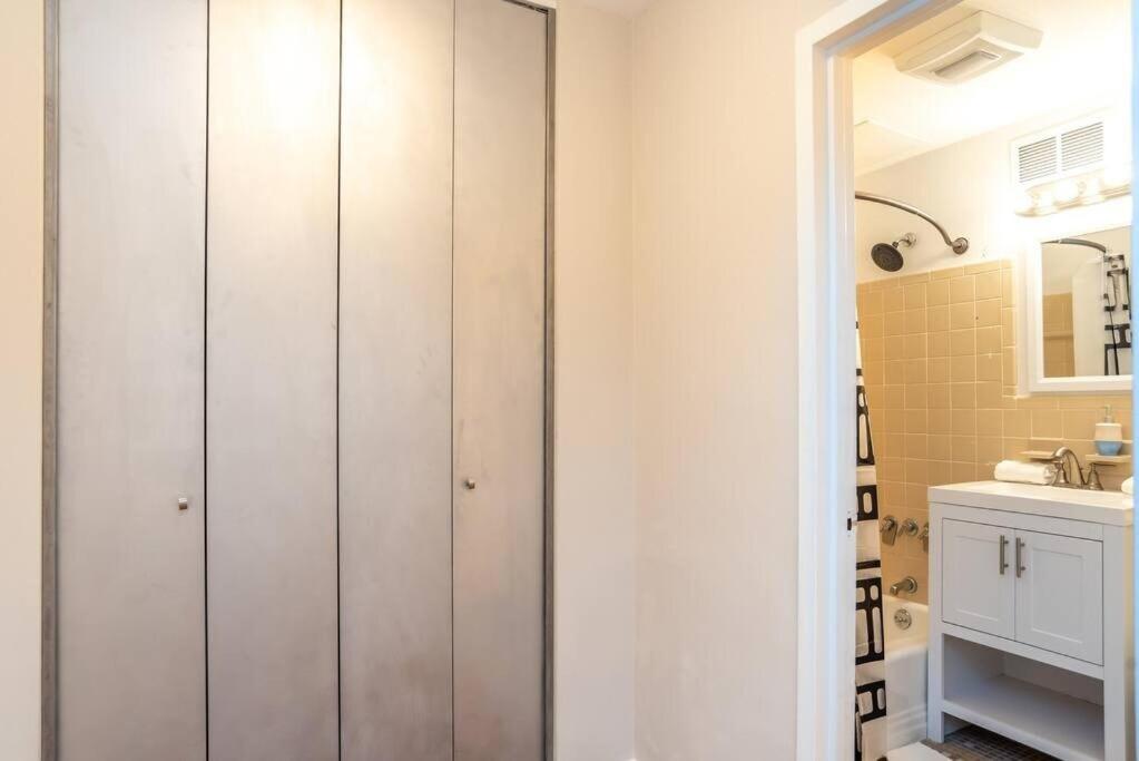 Atlanta Downtown Onsite Parking King! 3BR LM 06 Units view 3