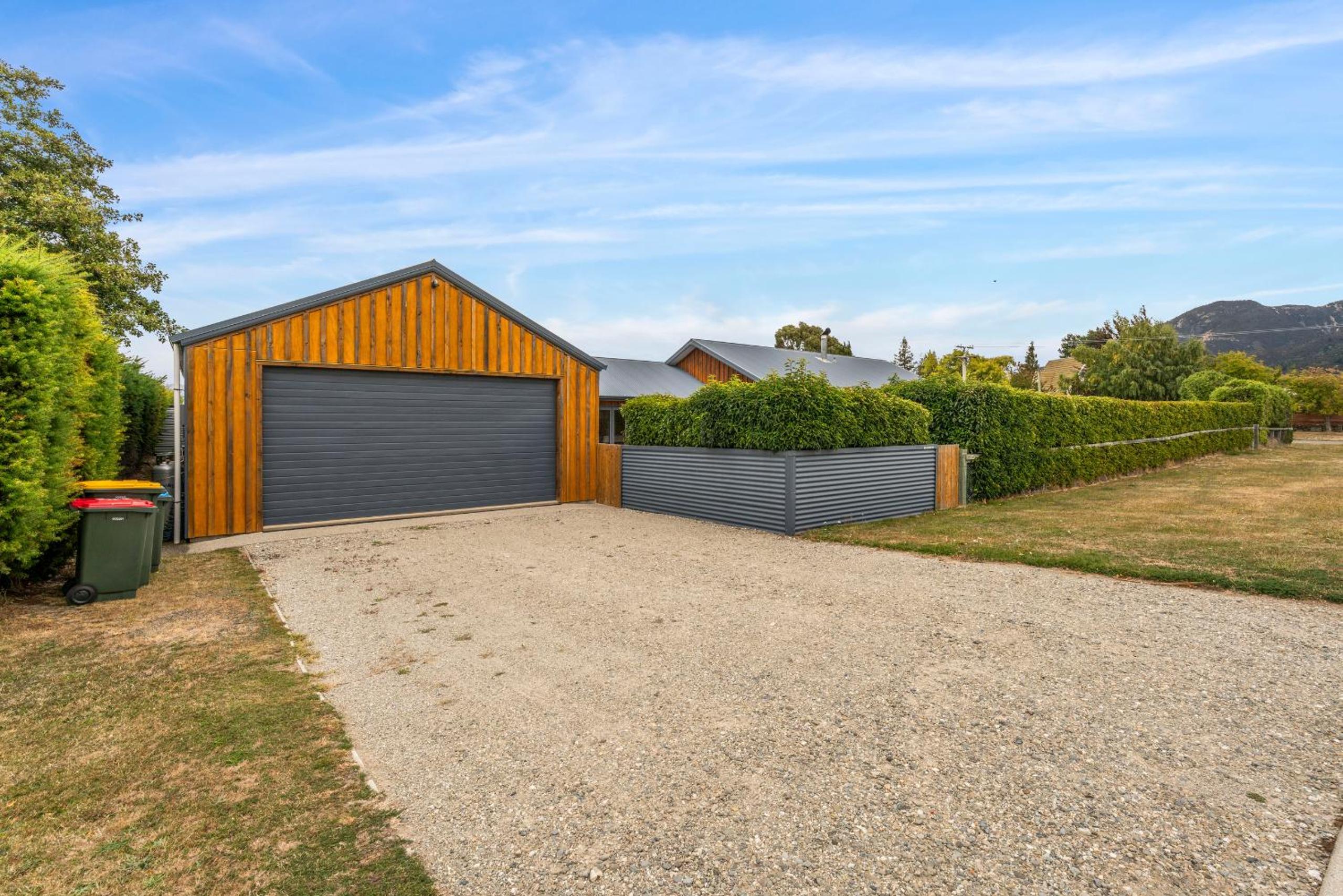 Hāwea Delight - Lake Hāwea Holiday Home view 2