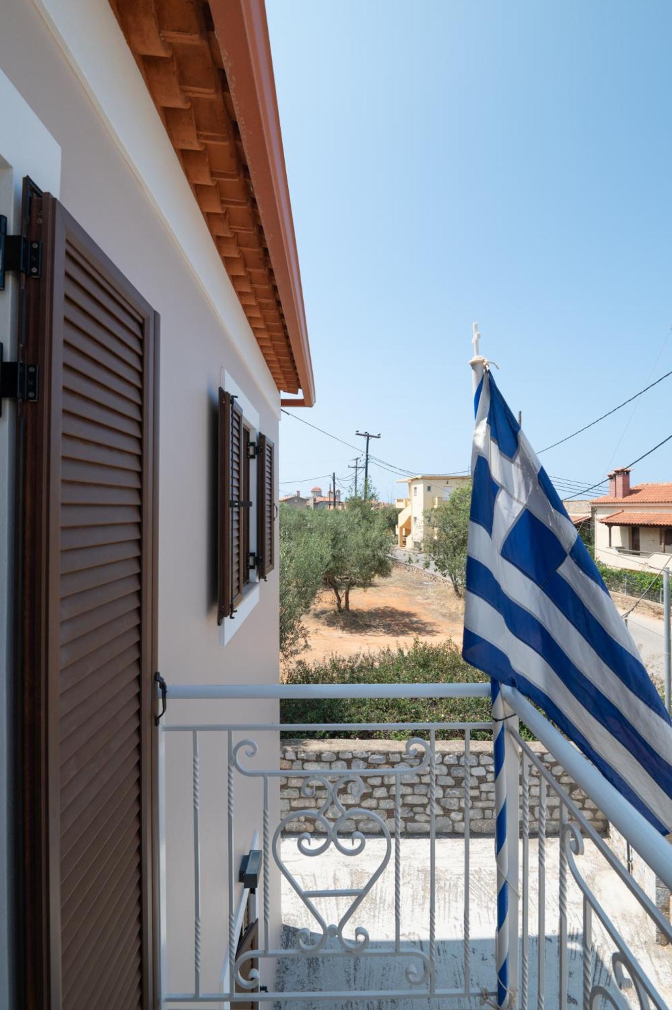 Stoupa Harmony Suites - Two Bedroom Apartment