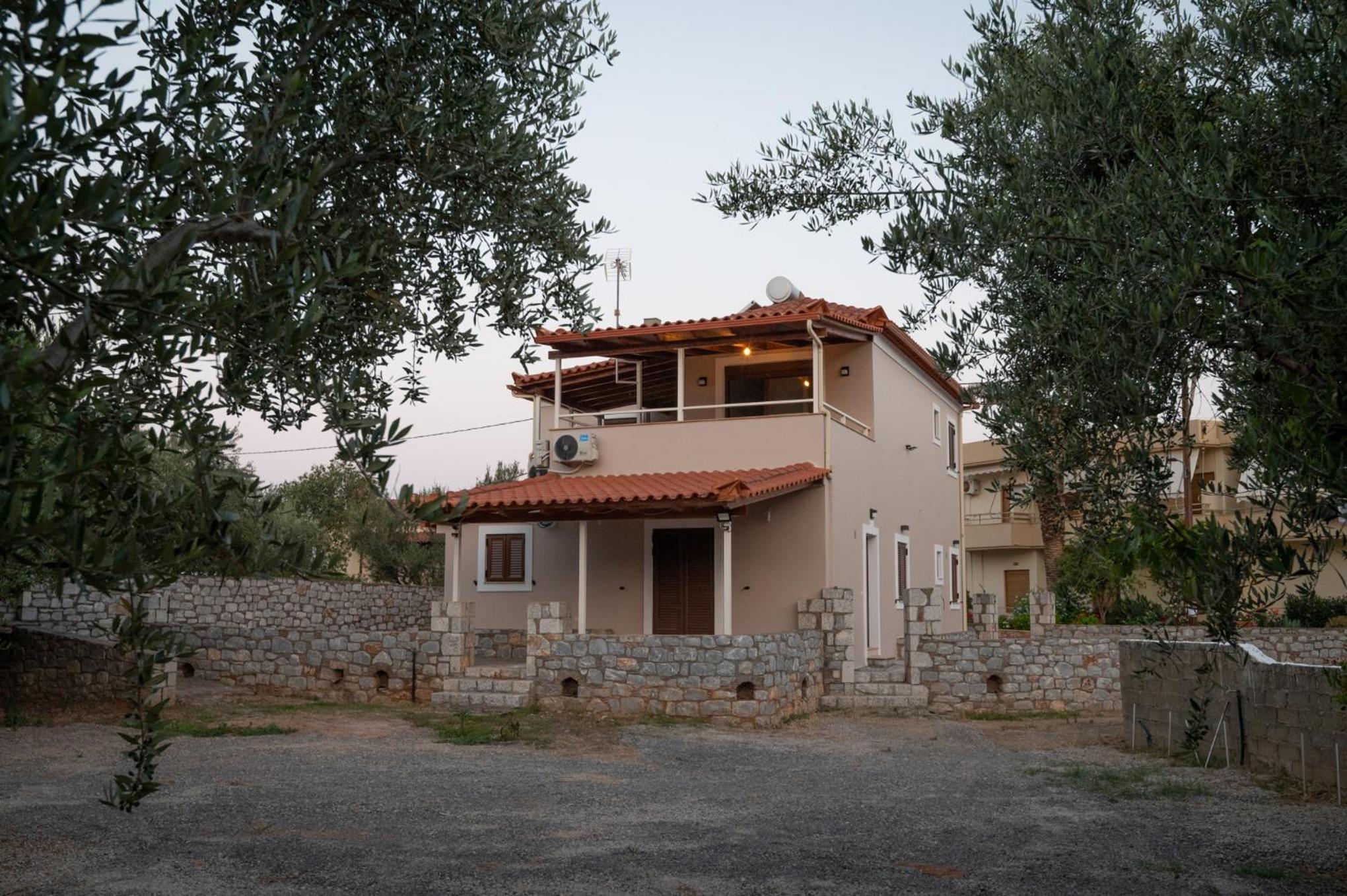 Stoupa Harmony Suites - Two Bedroom Apartment