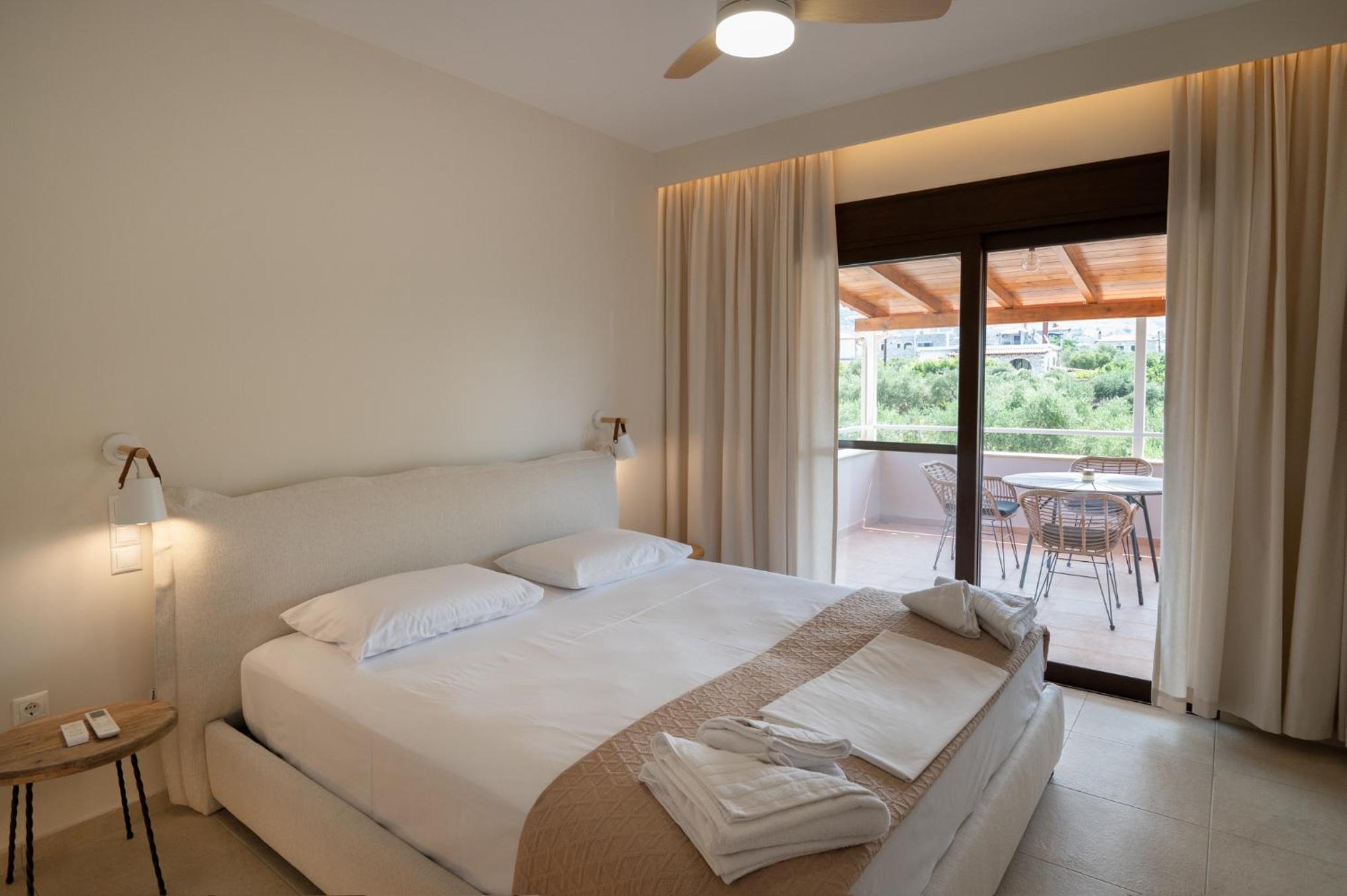 Stoupa Harmony Suites - Two Bedroom Apartment