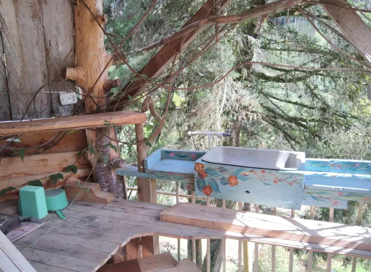 Casa sol y montaña