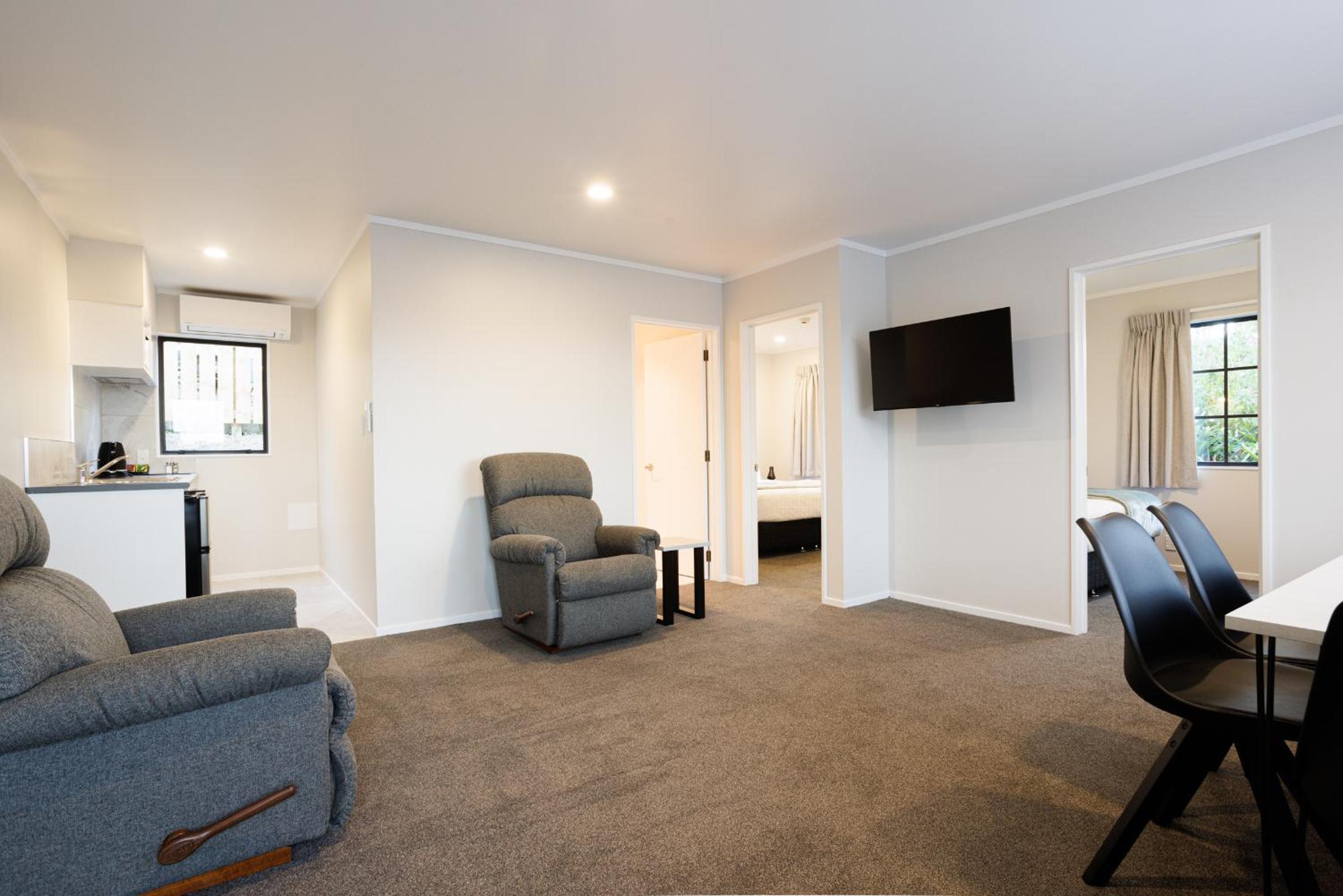BK's Pohutukawa Lodge