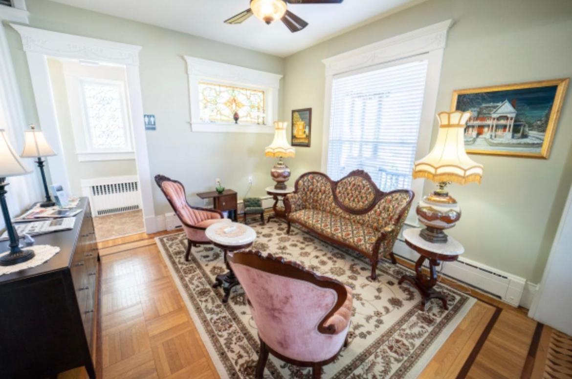 The Victorian Guesthouse Bed & Breakfast view 4