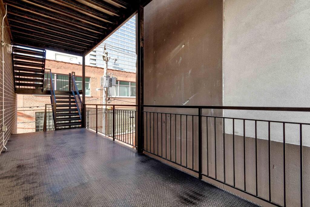 2 Newly Built Luxury Condos with Private Roofdeck photo 3