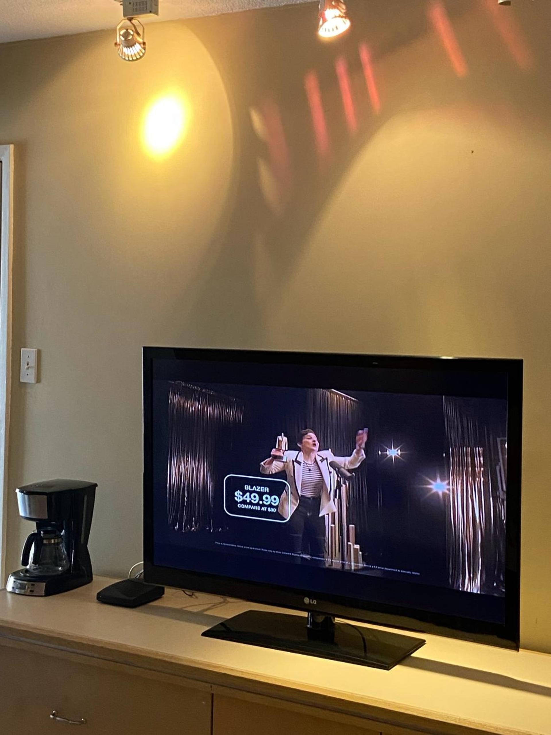 Slumber Lodge - Image 2