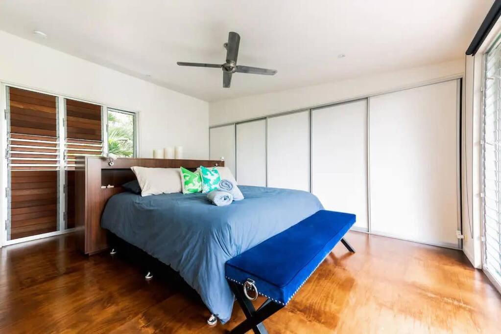 Blue Sapphire - Panoramic Ocean Views of Agnes Water's Main Beach