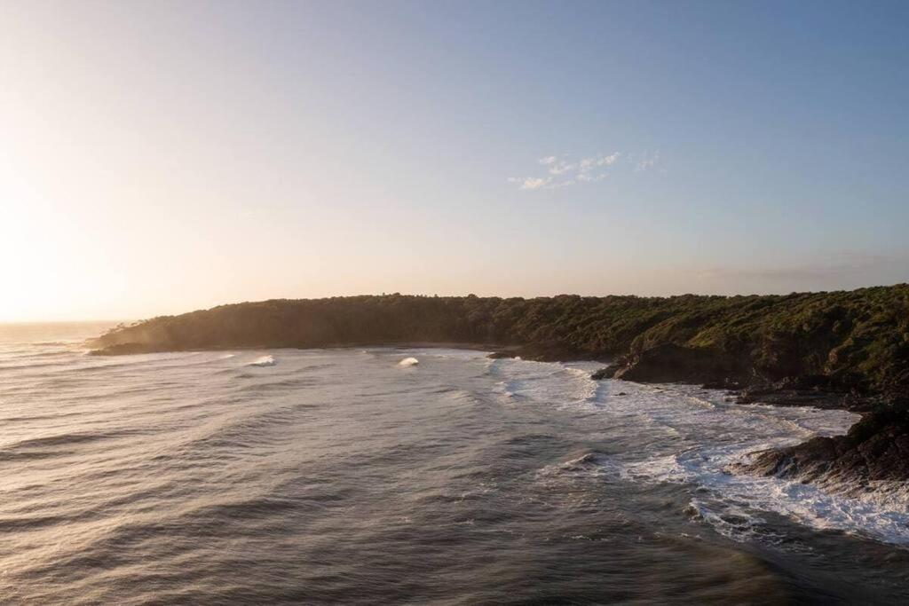 Blue Sapphire - Panoramic Ocean Views of Agnes Water's Main Beach