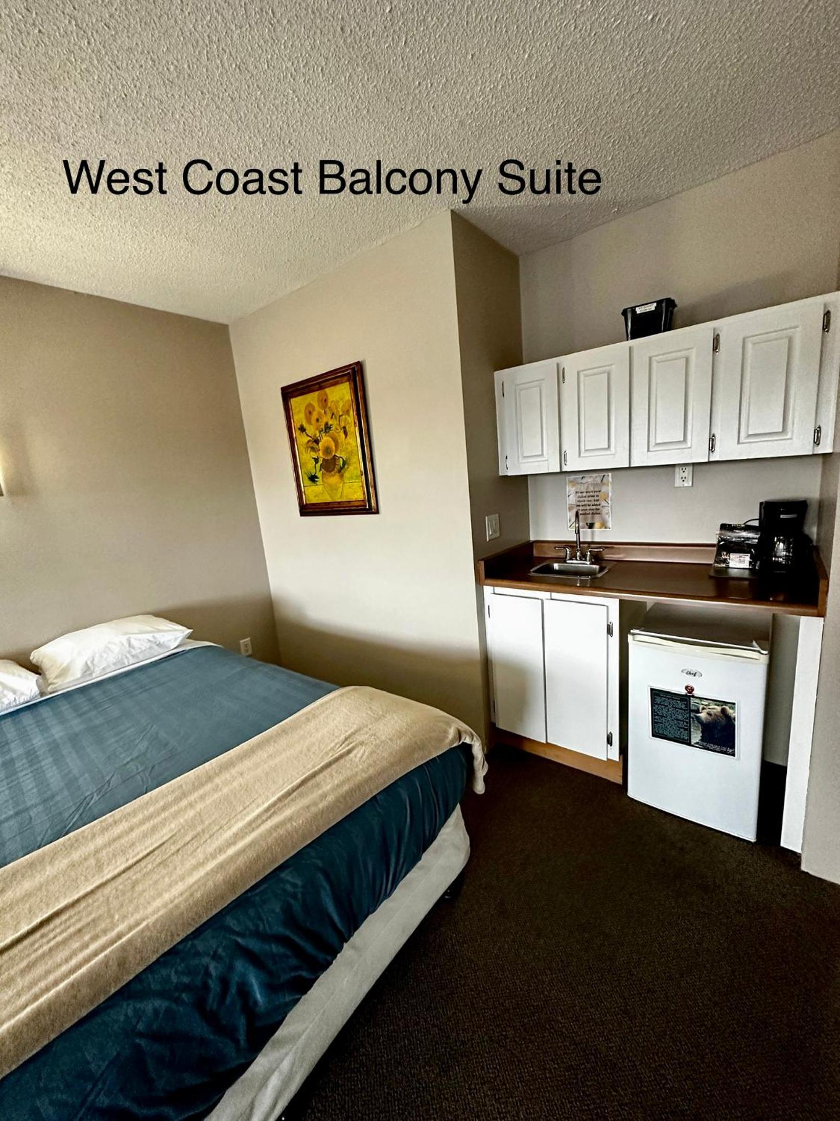 West Coast Motel on the Harbour
