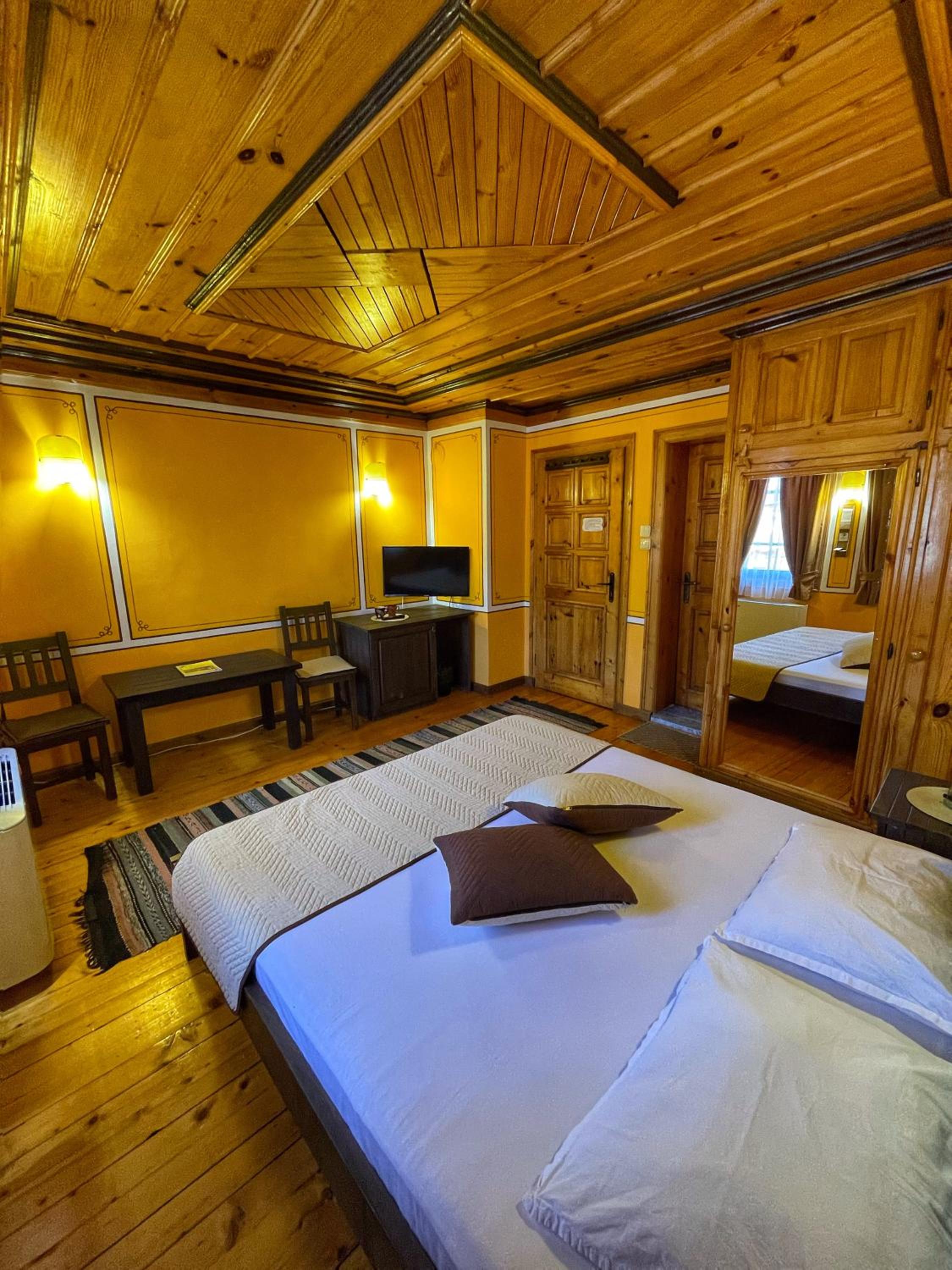 Guest rooms Colorit