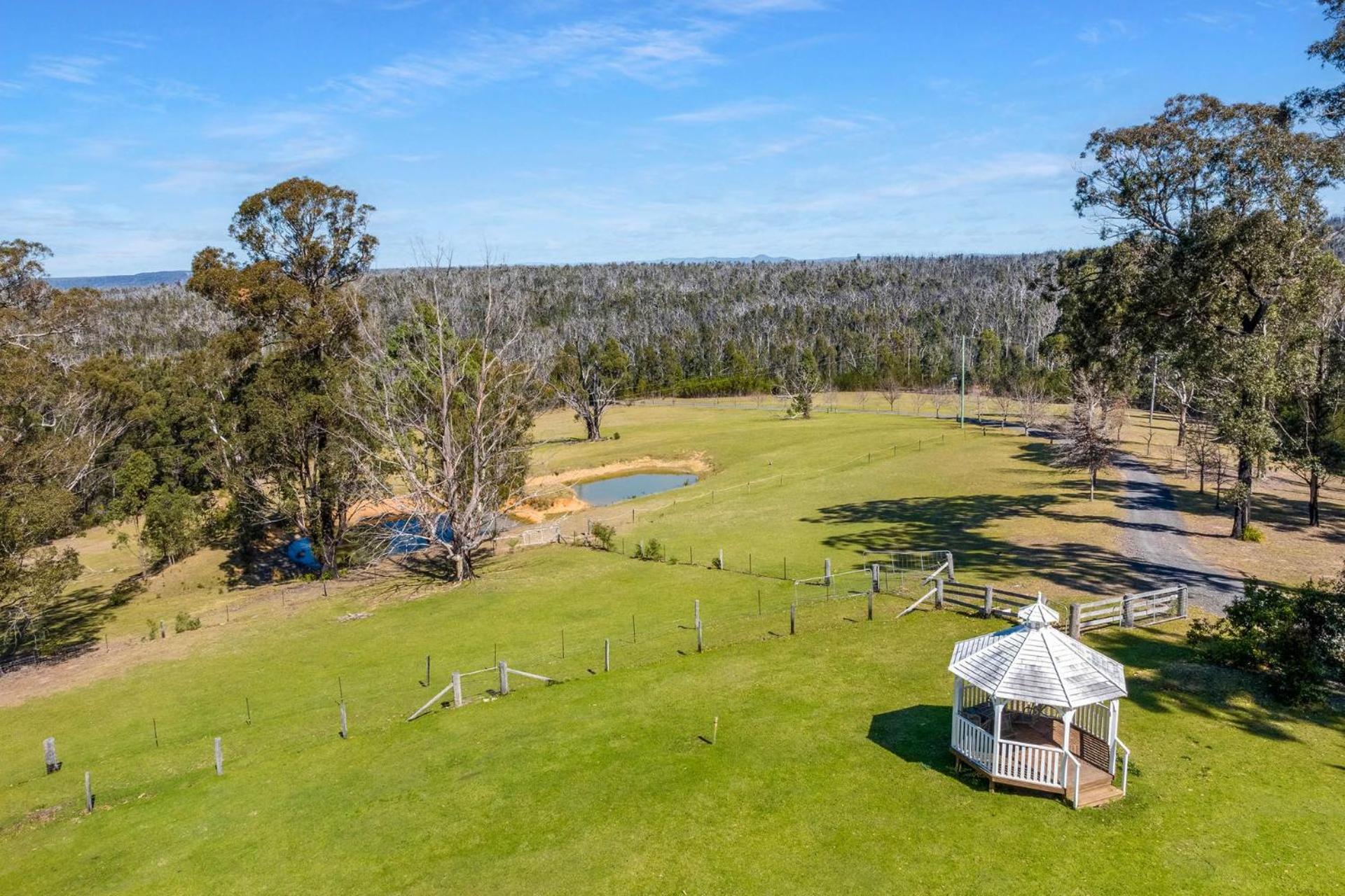 MarMel - Four bedroom home with pool and fire pit