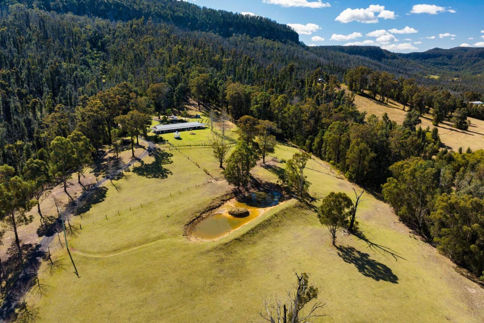 MarMel - Four bedroom home with pool and fire pit