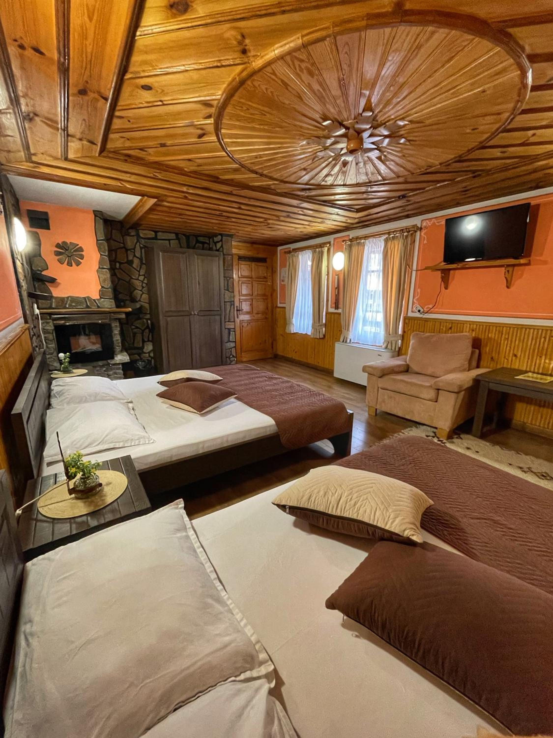 Guest rooms Colorit