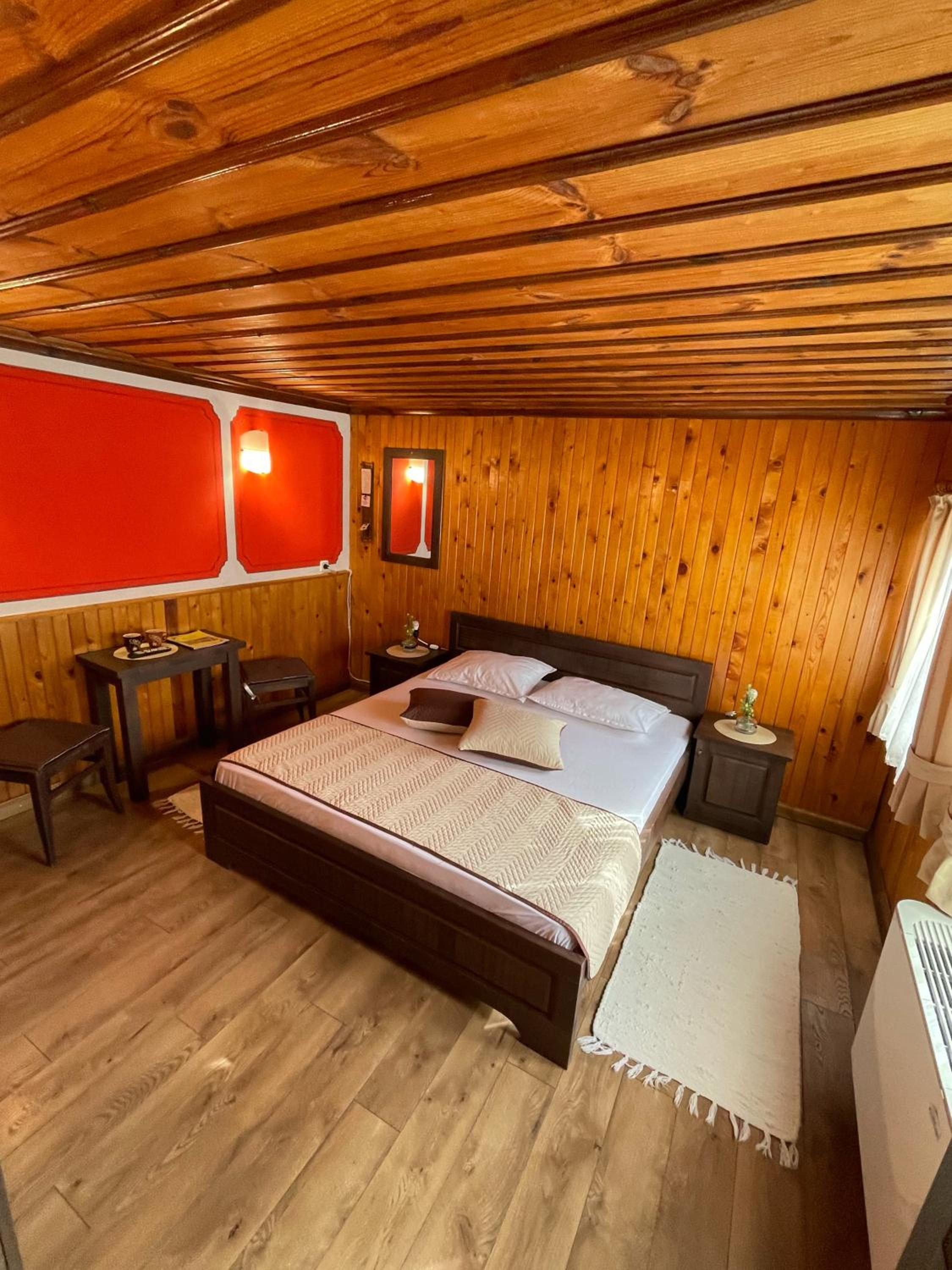 Guest rooms Colorit