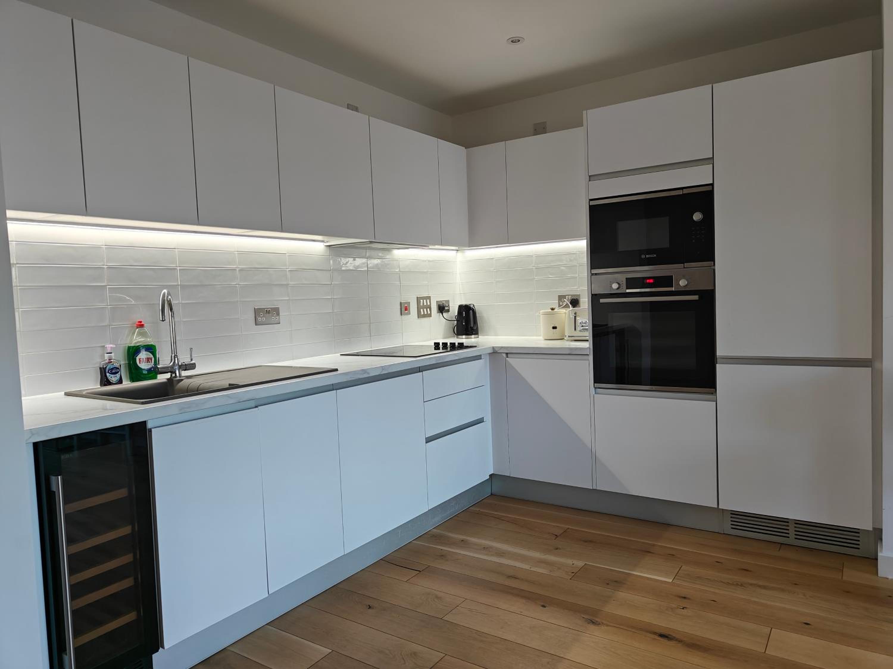 New Deluxe Birmingham City Centre Apartment 3 Bed view 2