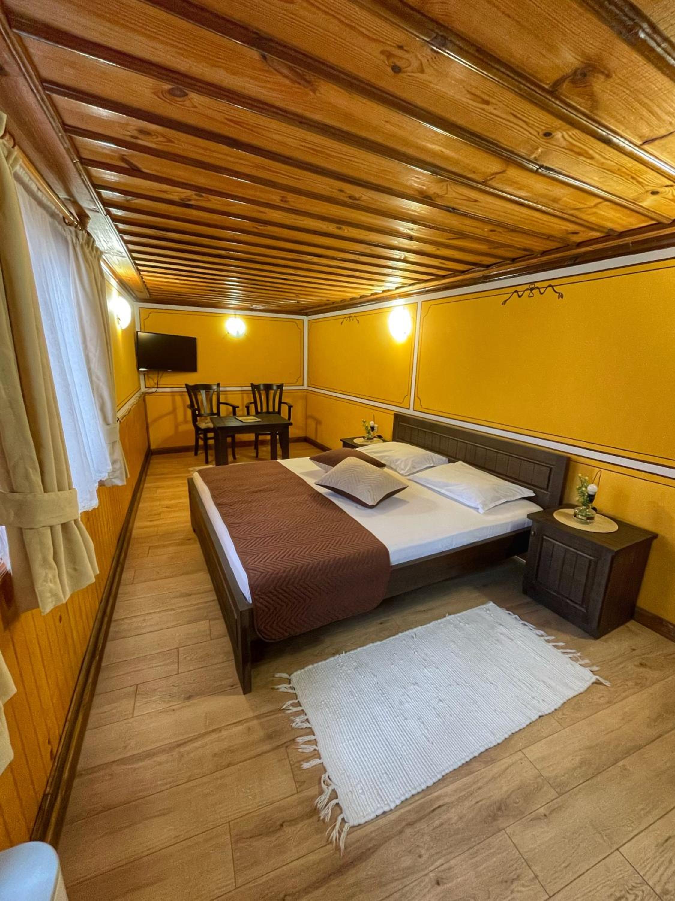 Guest rooms Colorit