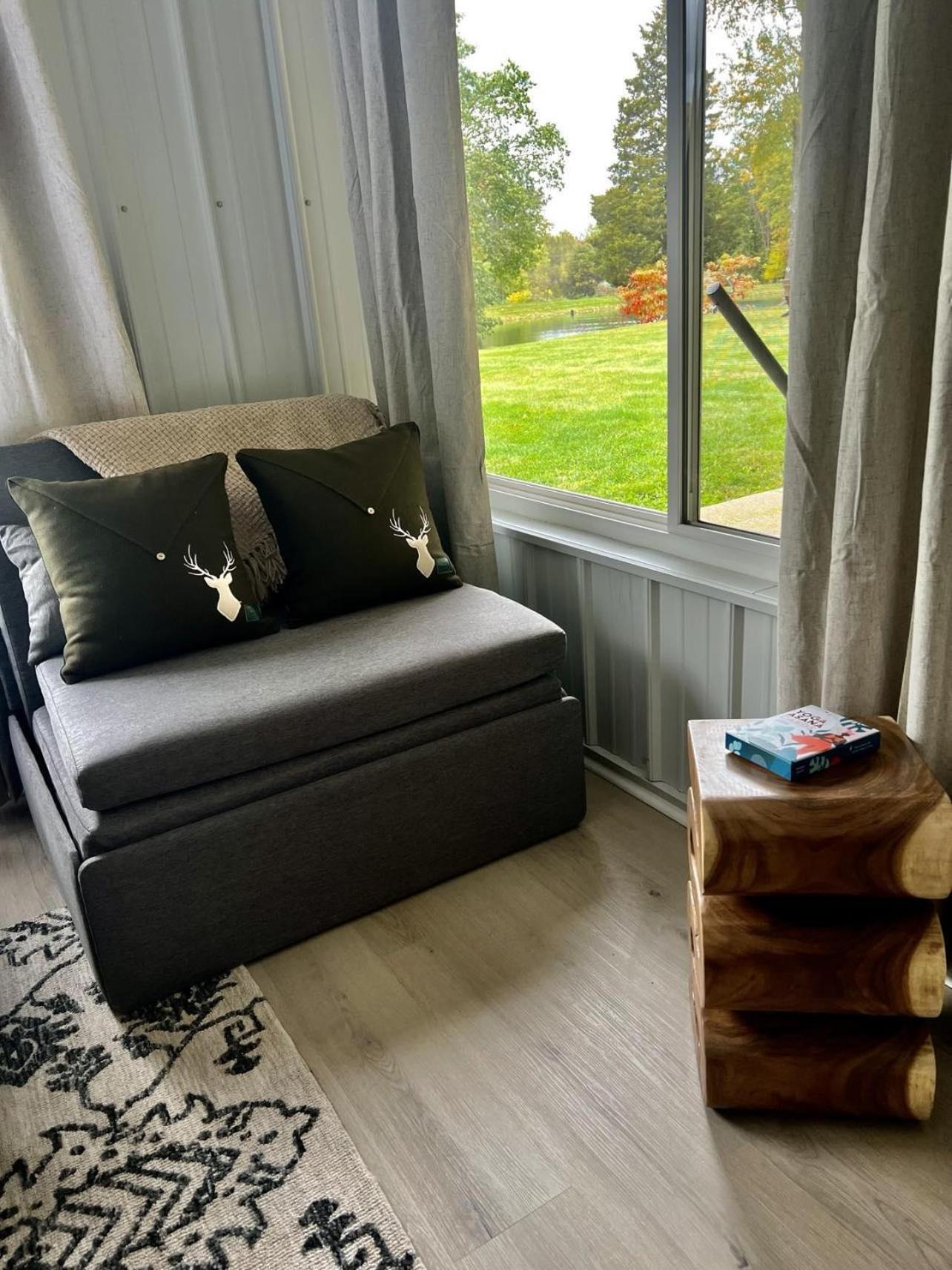 Bloomington Vacations - Mantra Bungalow At Asana Lake Retreat - Property Image 4