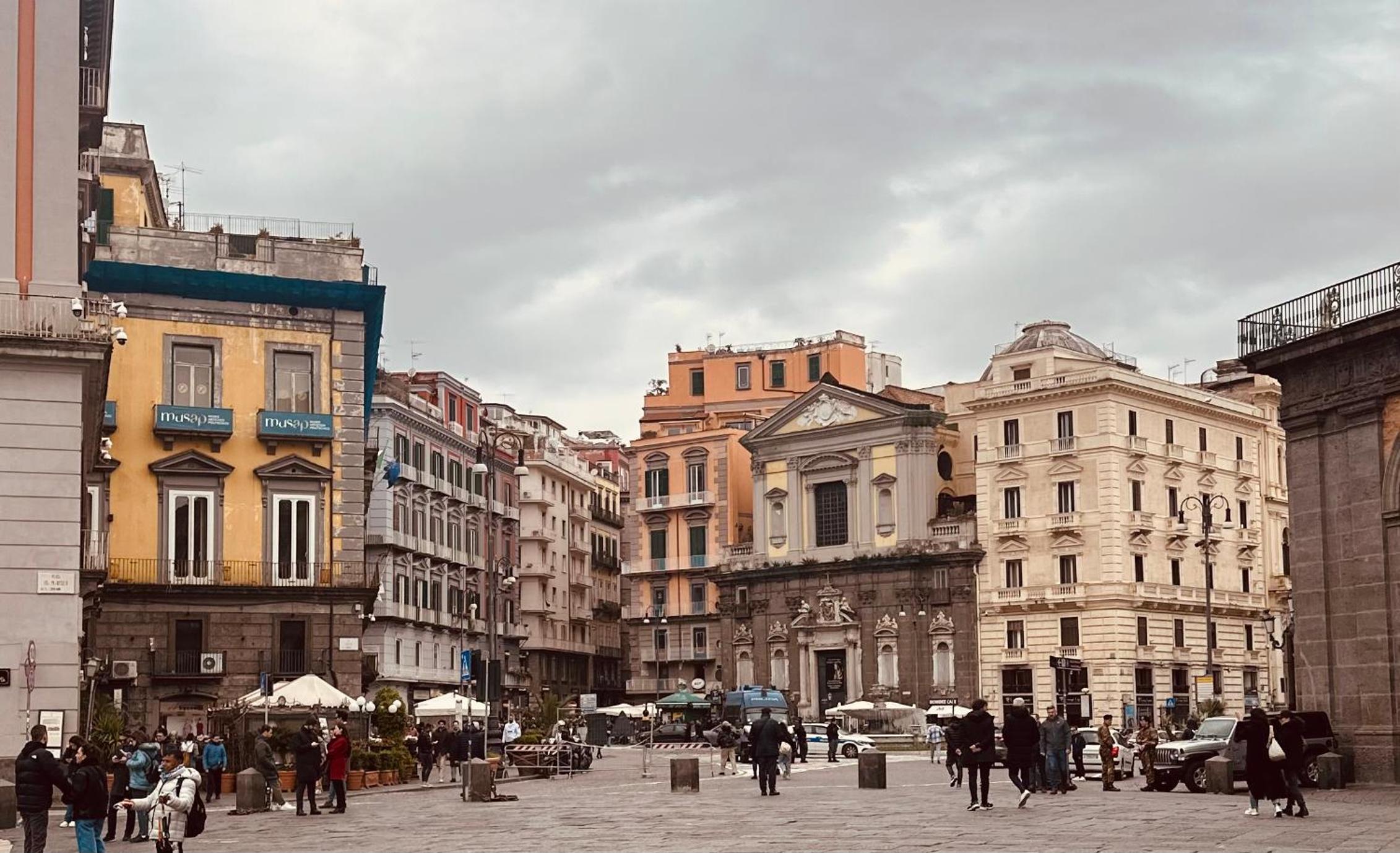 Naples Apartment Plebiscito