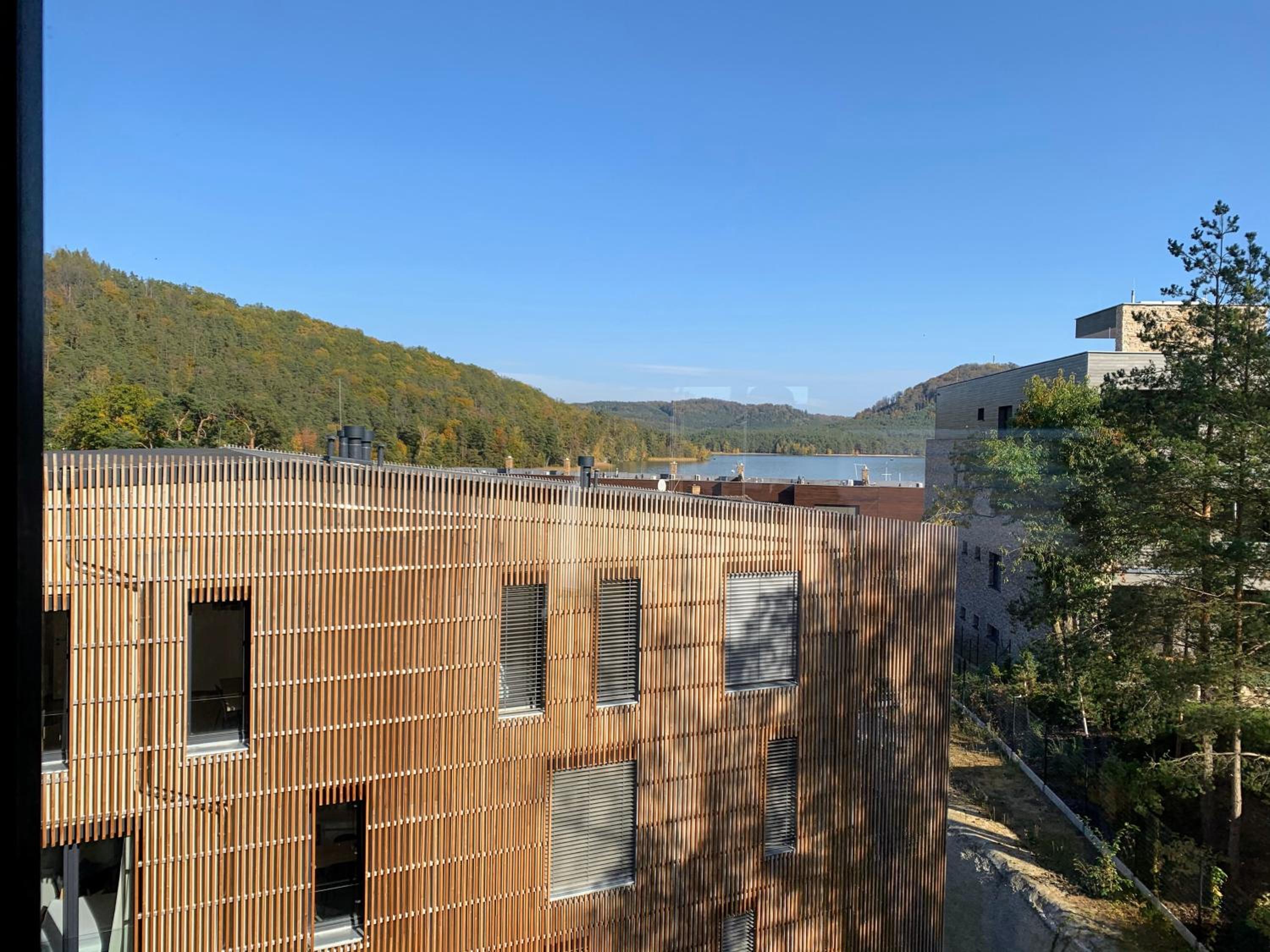Lakepark Residence