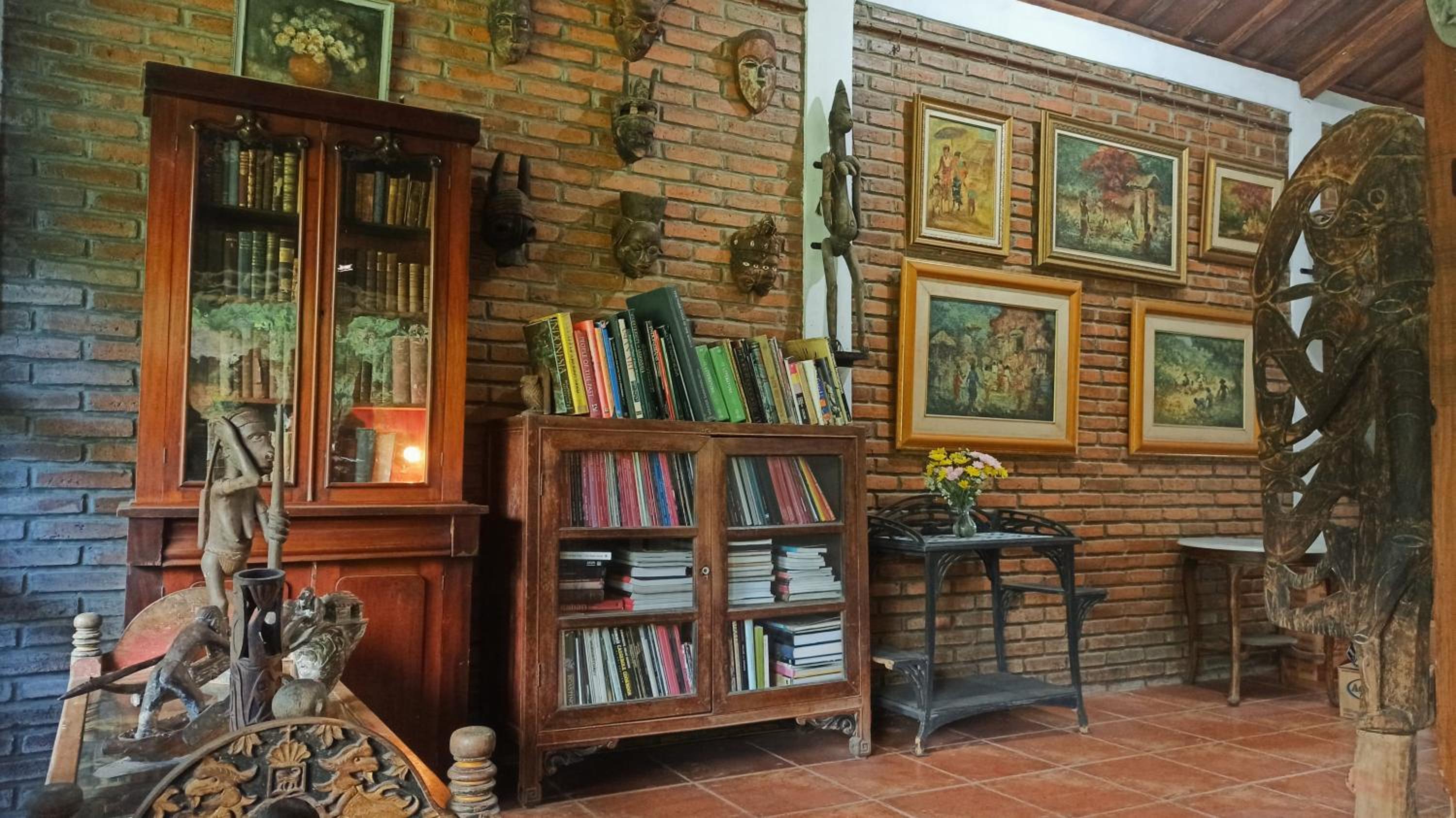 Hills Joglo Villa