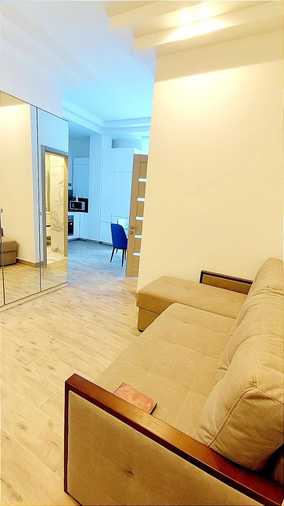 1,5 Bedroom downtown Chișinău view 4