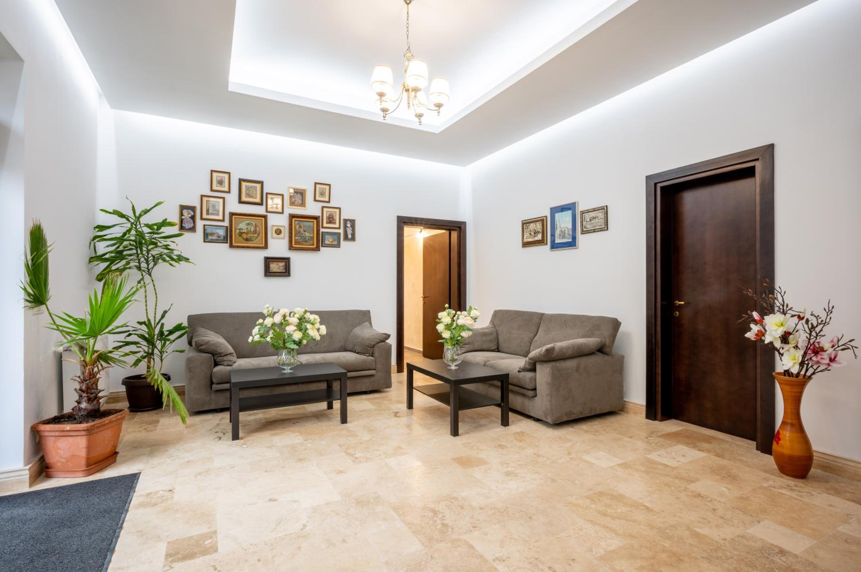 CASA PRAHOVA view 3