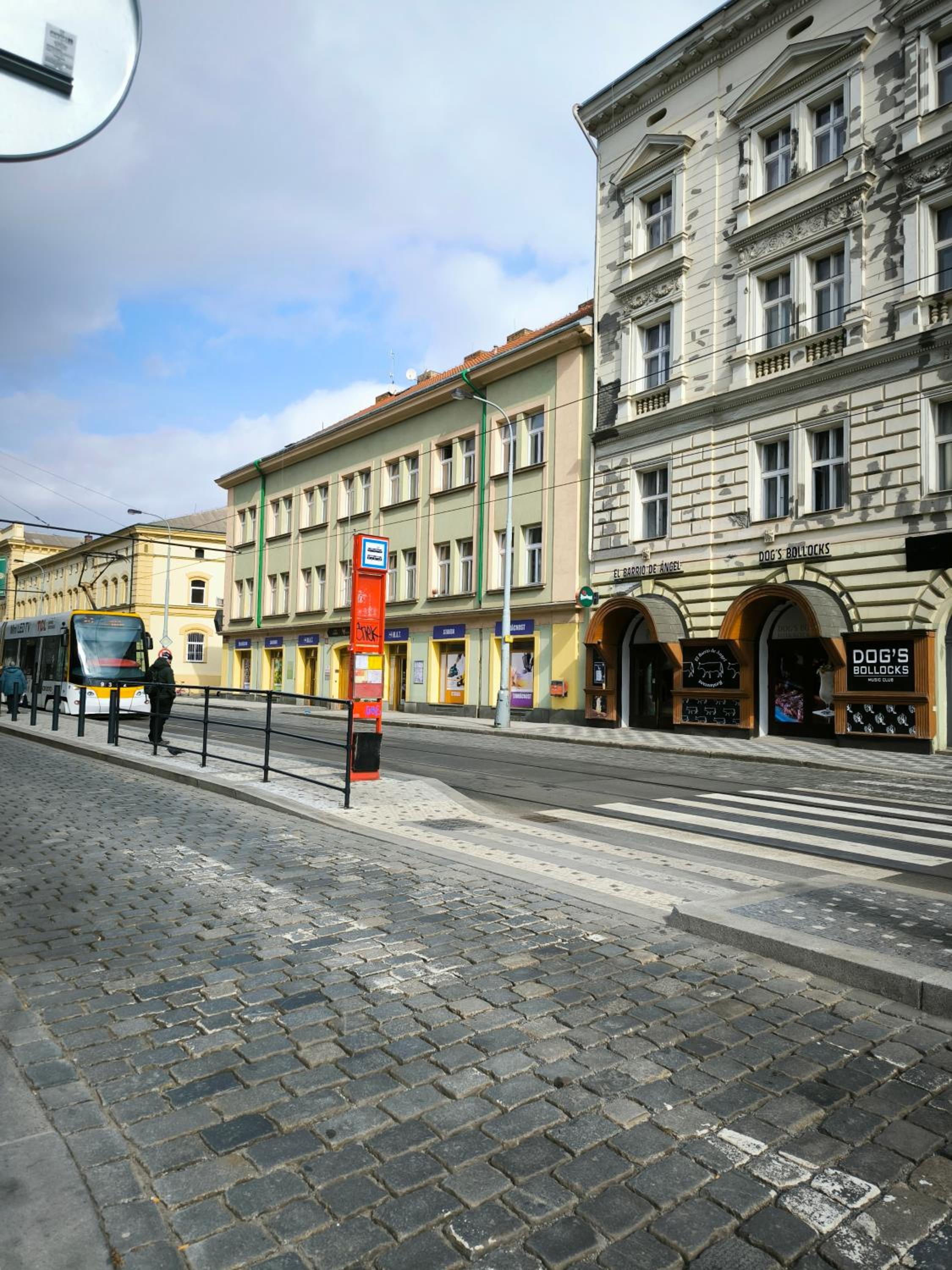 Valentinka Minutes away from Charles Bridge